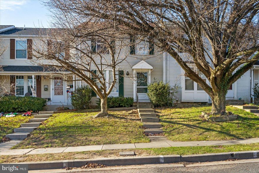 3 Bedroom 1.5 Bathroom Home With Basement Located In Parkville! **Sold As Is**