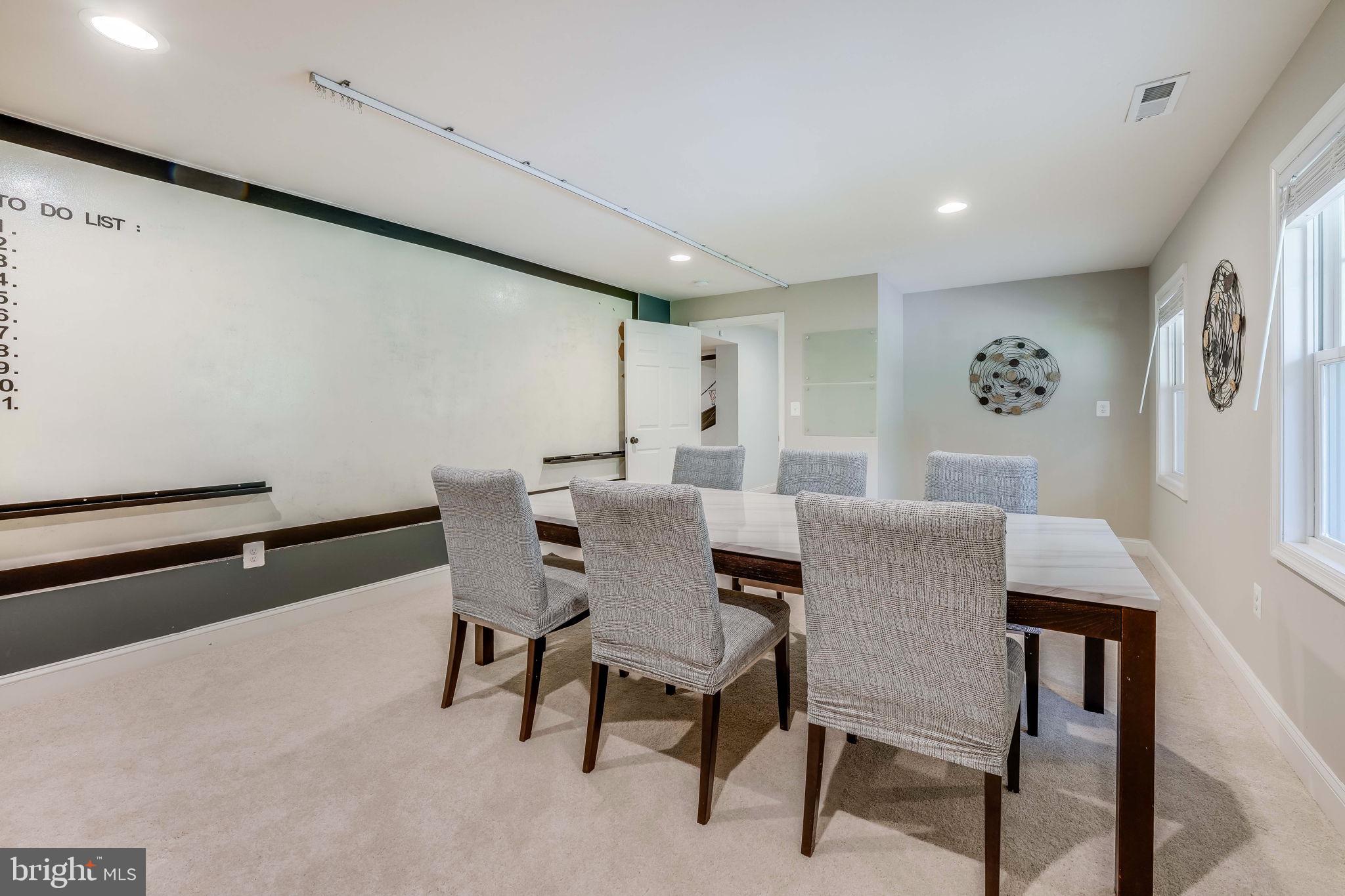 LEE FOREST - Residential