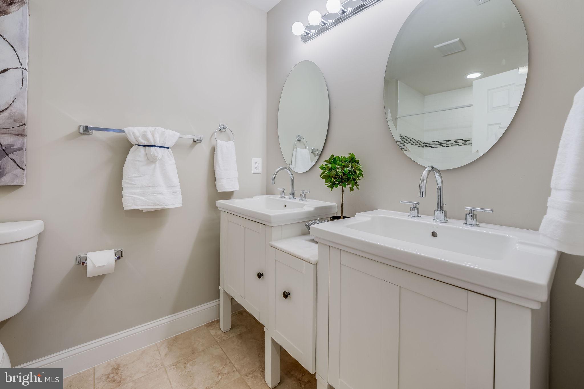 LEE FOREST - Residential