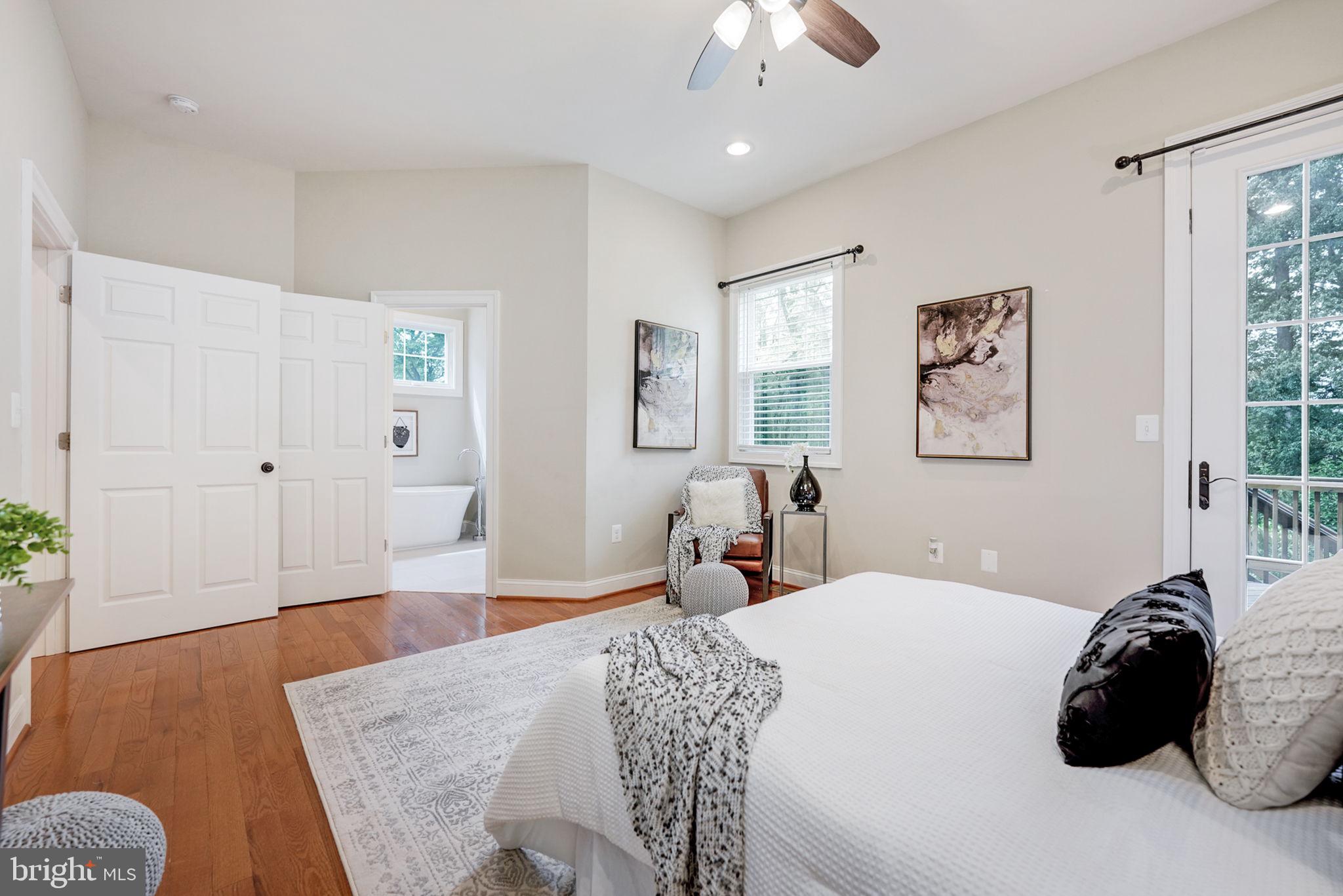 LEE FOREST - Residential