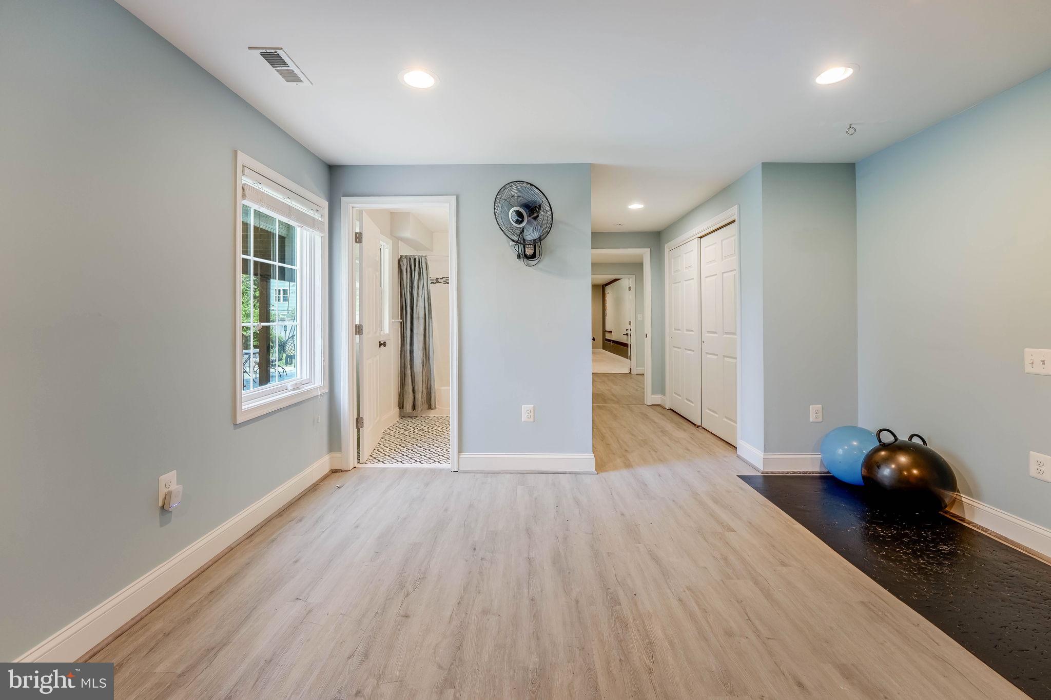 LEE FOREST - Residential