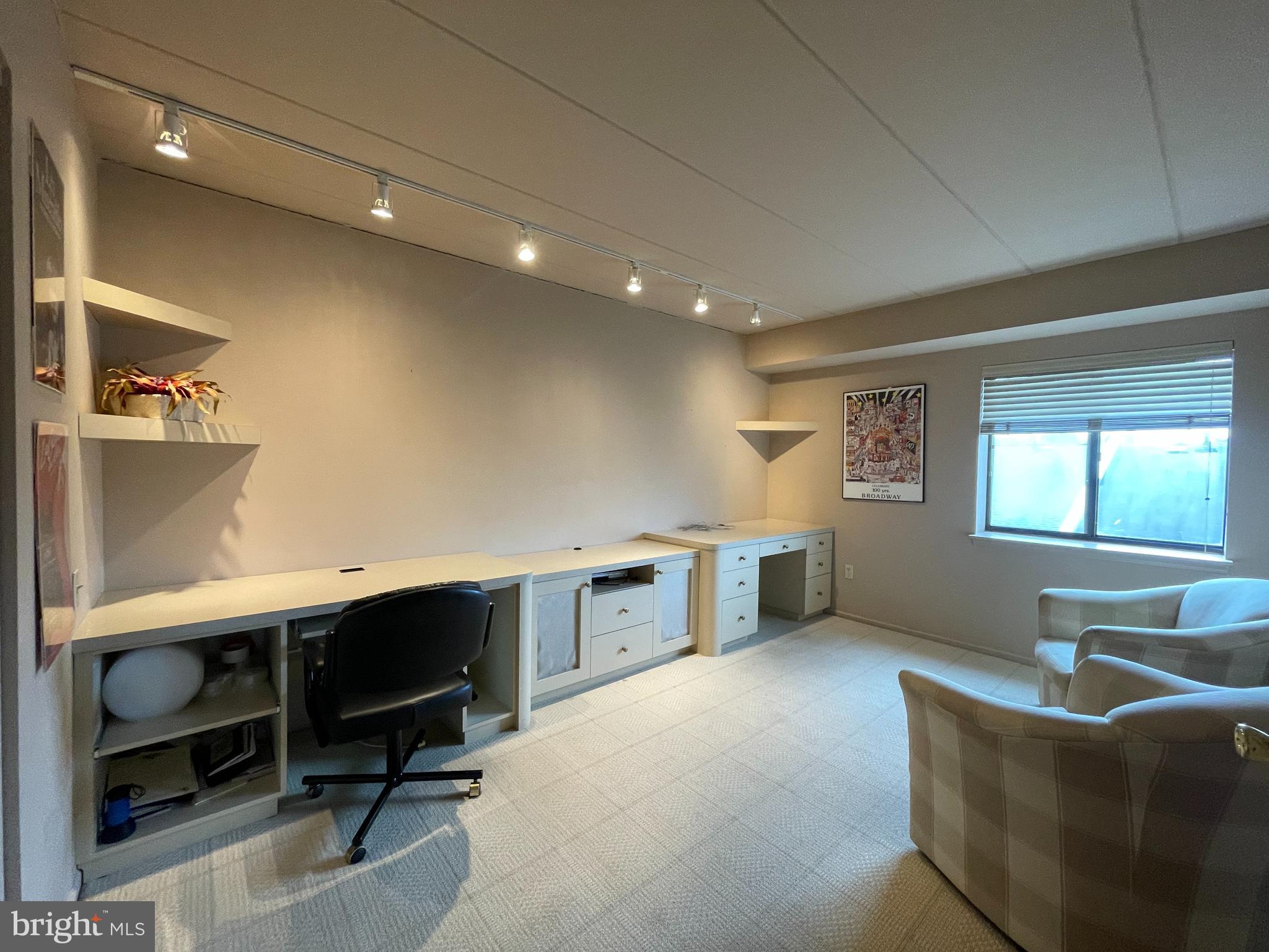 BUSTLETON - Residential