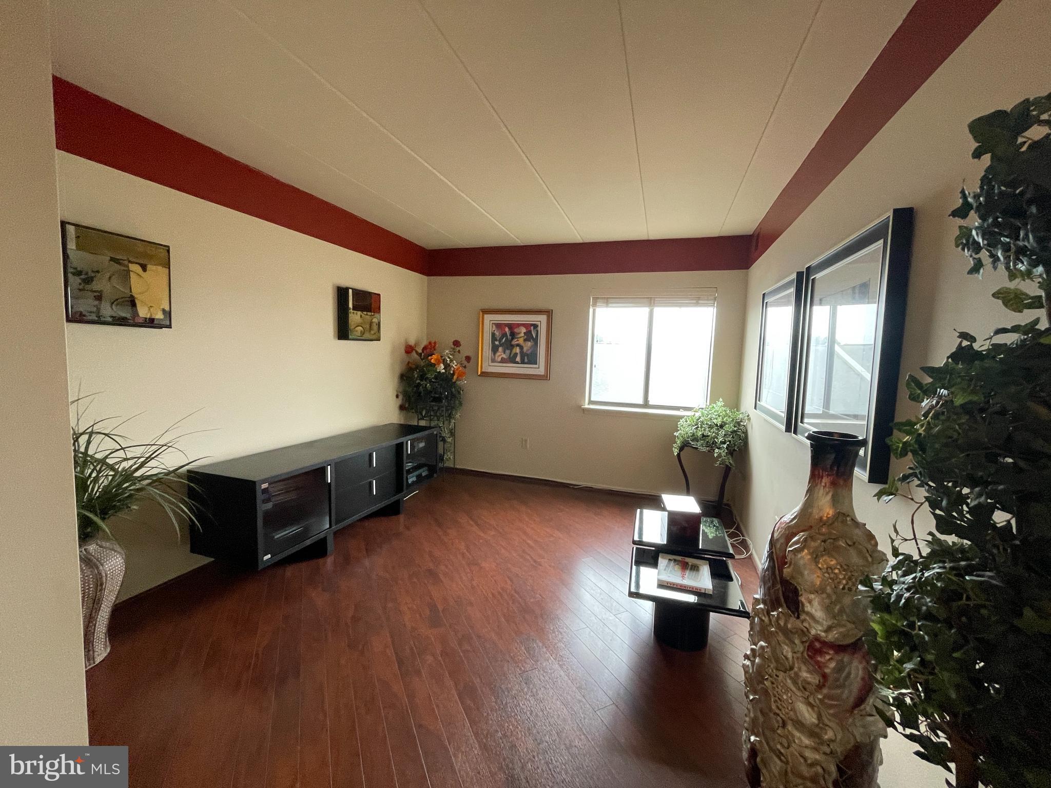 BUSTLETON - Residential