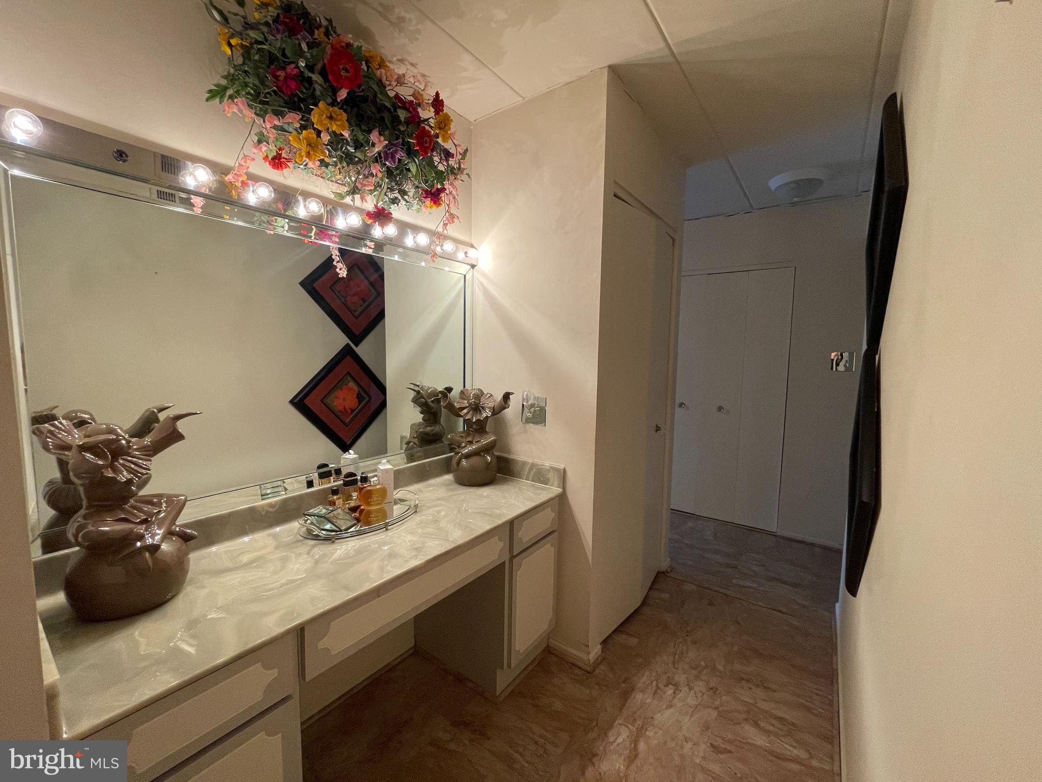 BUSTLETON - Residential