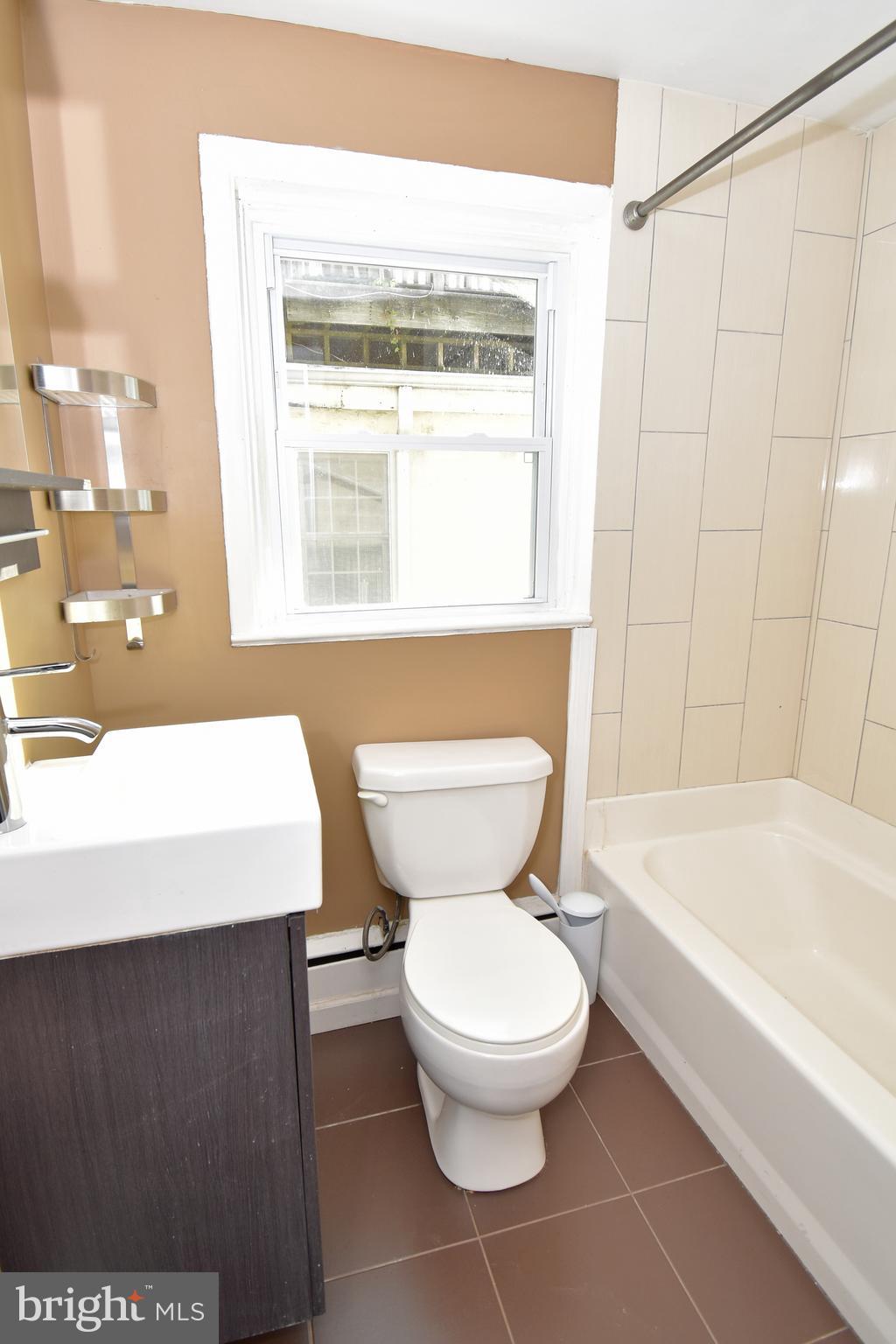 SOCIETY HILL - Residential Lease