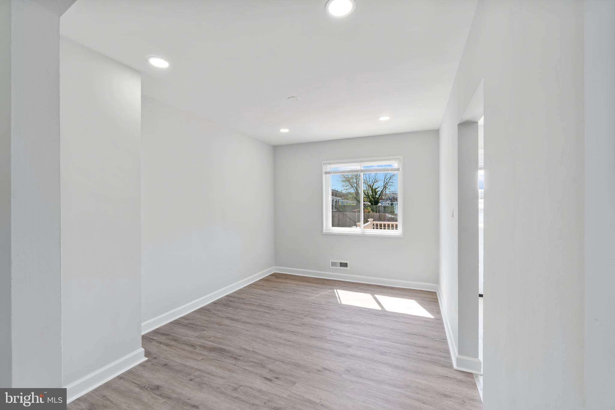 CHARLESMONT - Residential