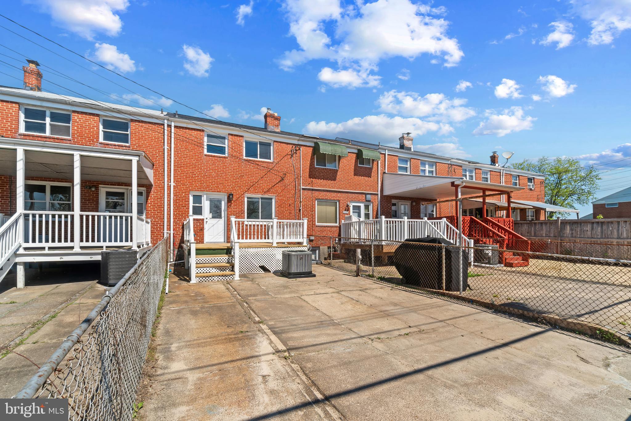 CHARLESMONT - Residential