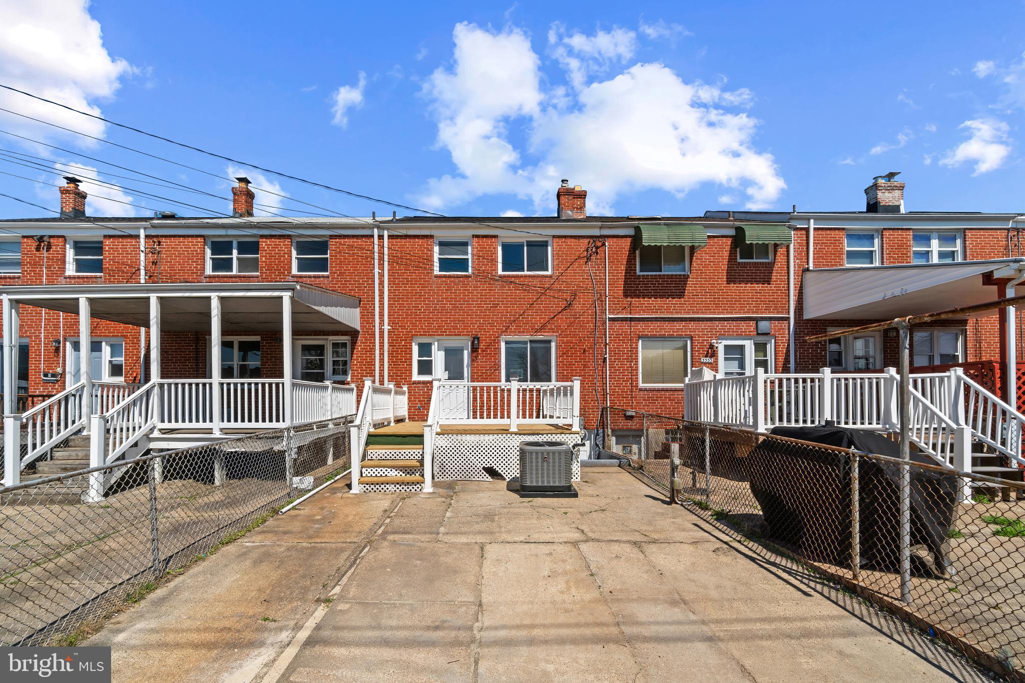 CHARLESMONT - Residential