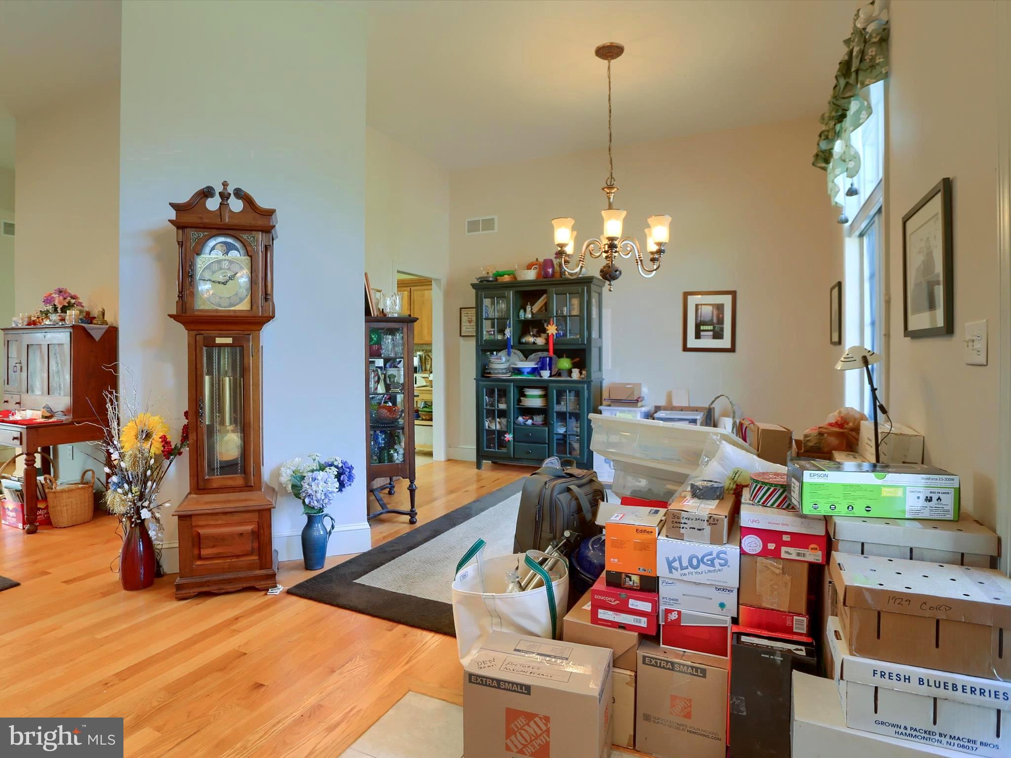 9 E LINDEN DRIVE E