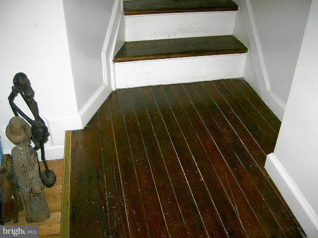 CHARLES VILLAGE - Residential