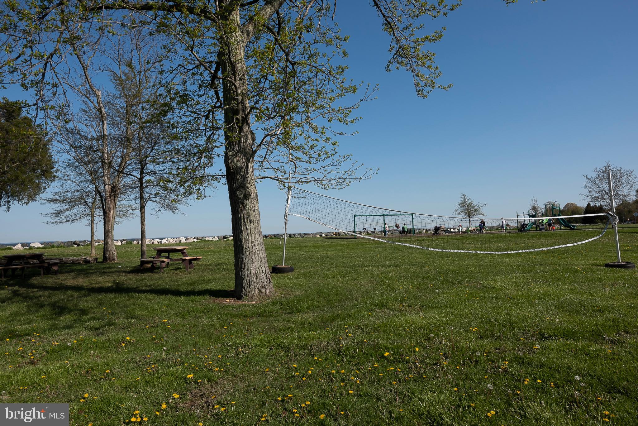 CEDARHURST ON THE BAY - Residential
