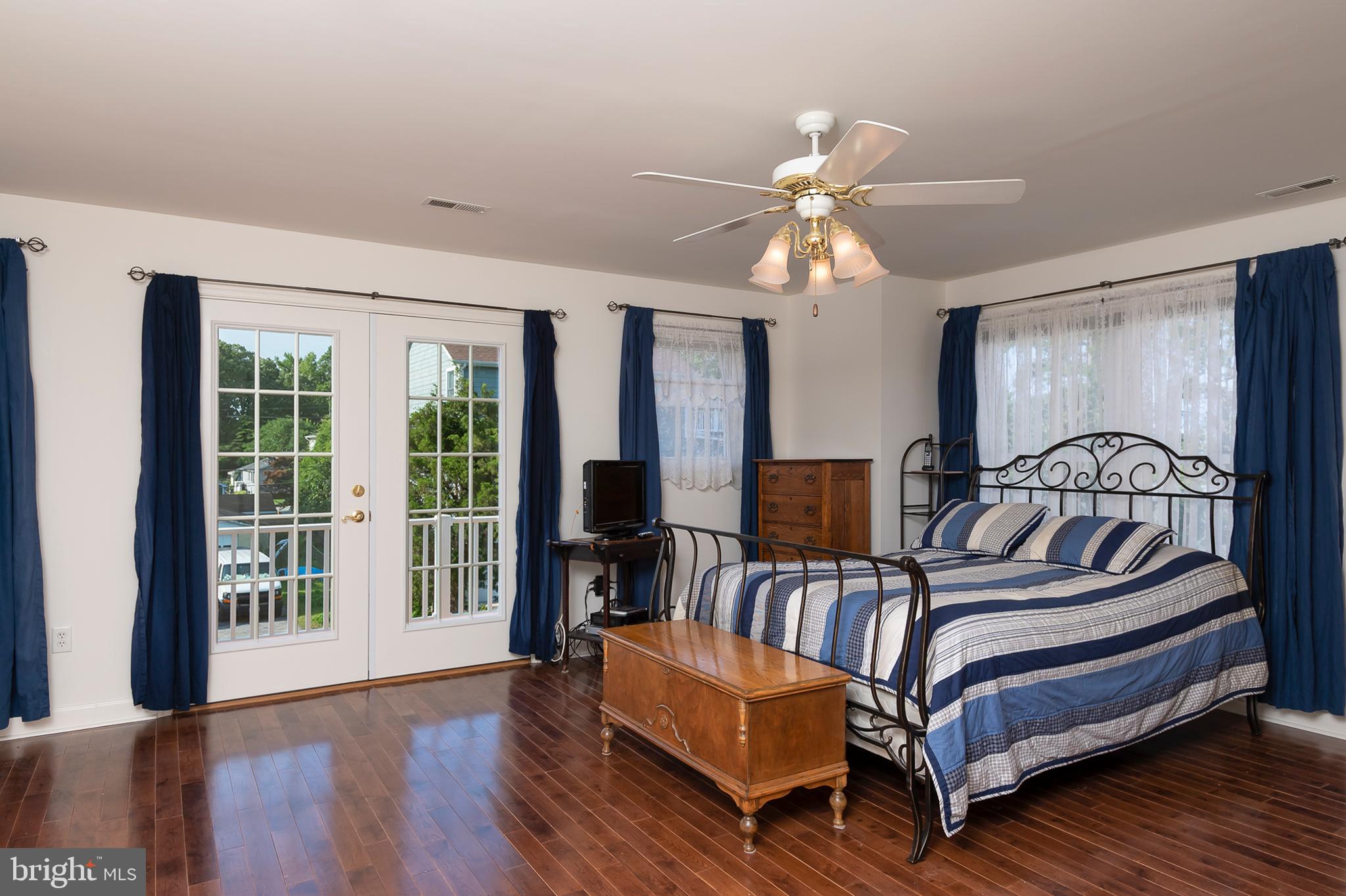 CEDARHURST ON THE BAY - Residential