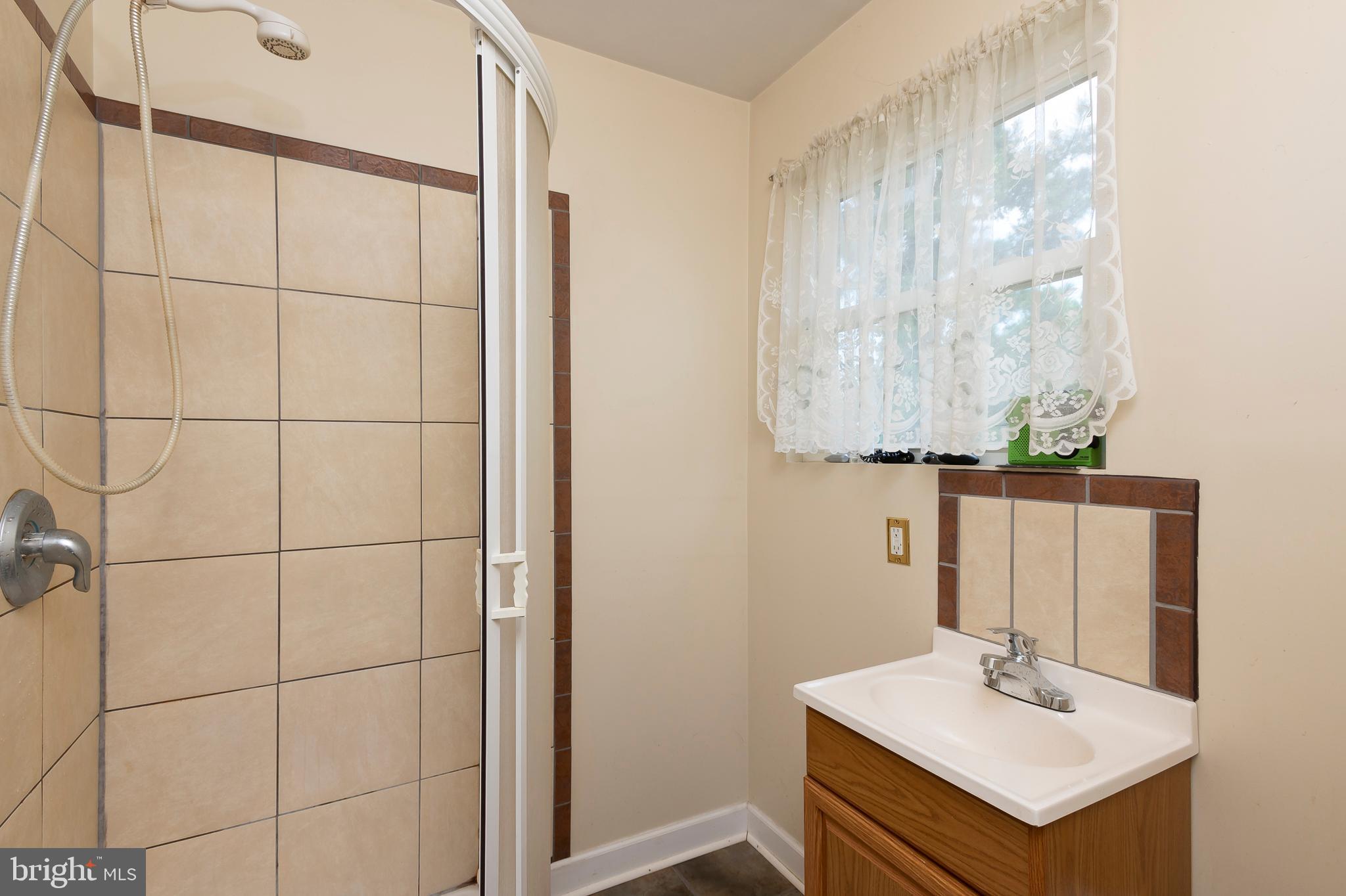 CEDARHURST ON THE BAY - Residential