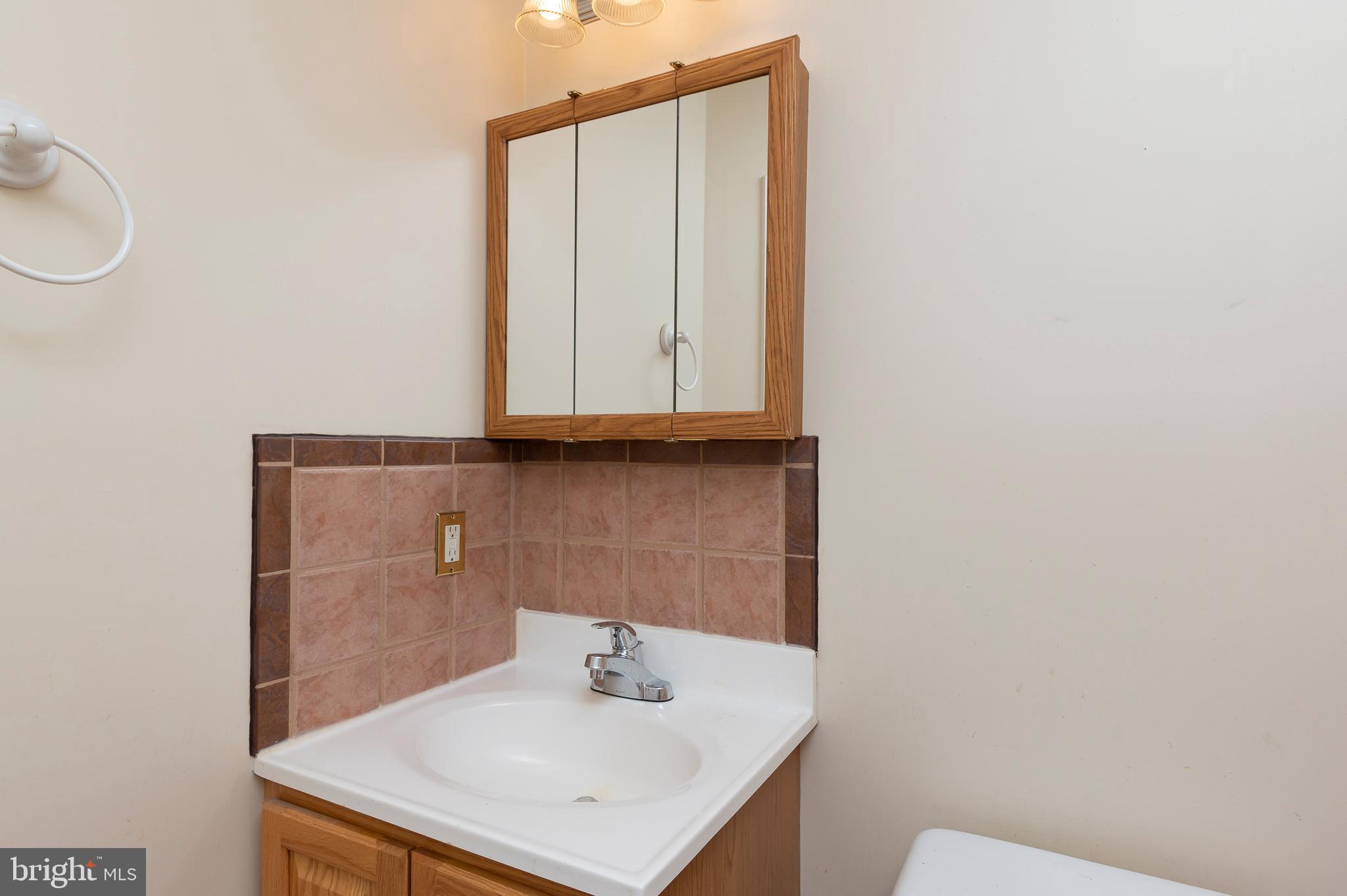 CEDARHURST ON THE BAY - Residential