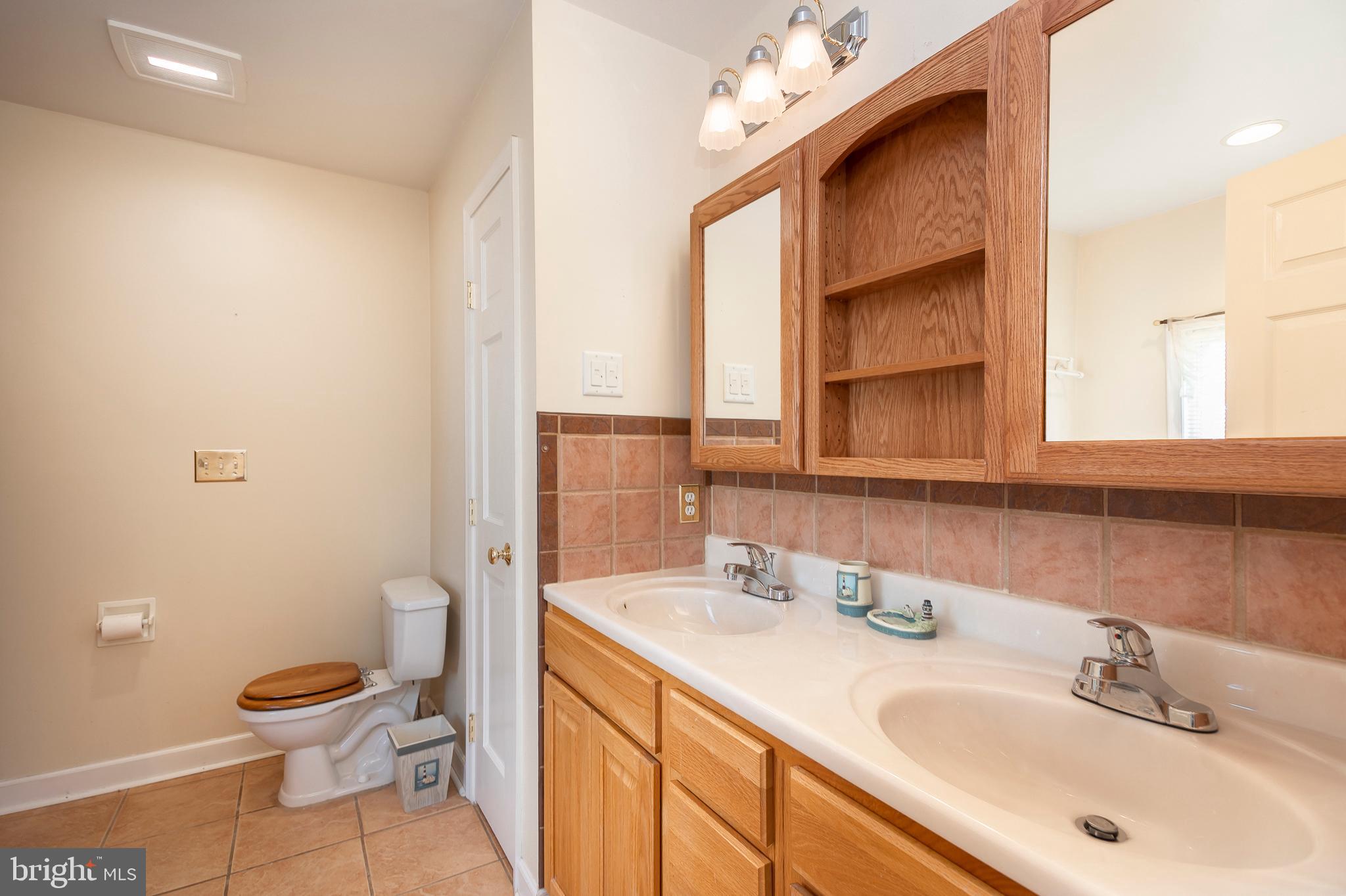 CEDARHURST ON THE BAY - Residential