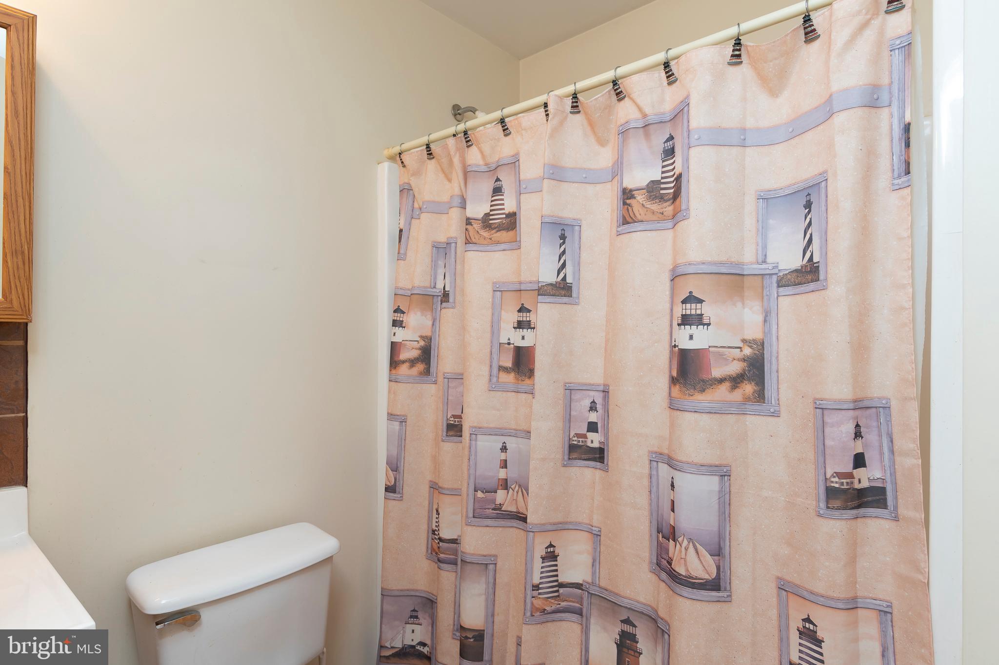 CEDARHURST ON THE BAY - Residential