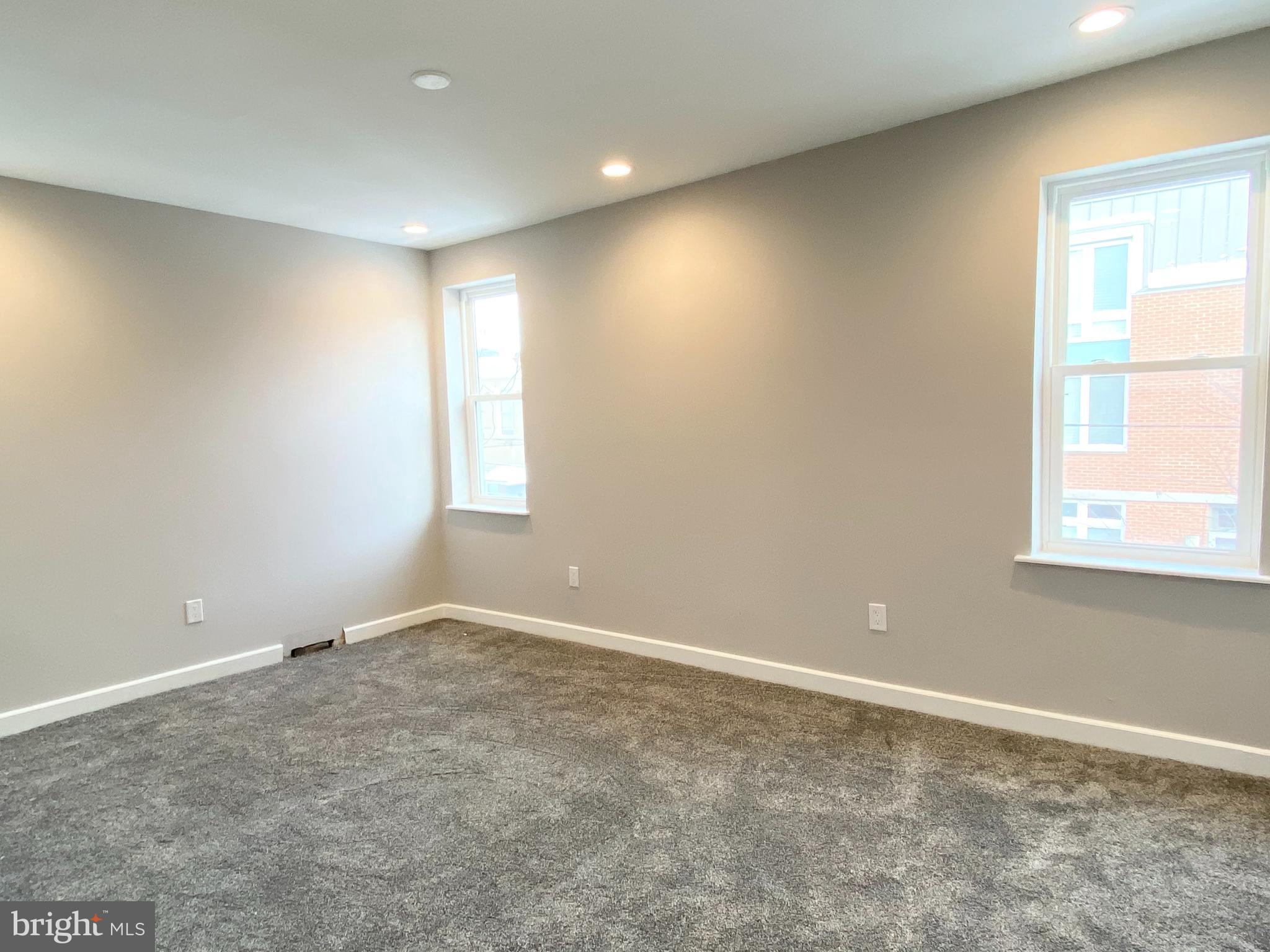 POINT BREEZE - Residential