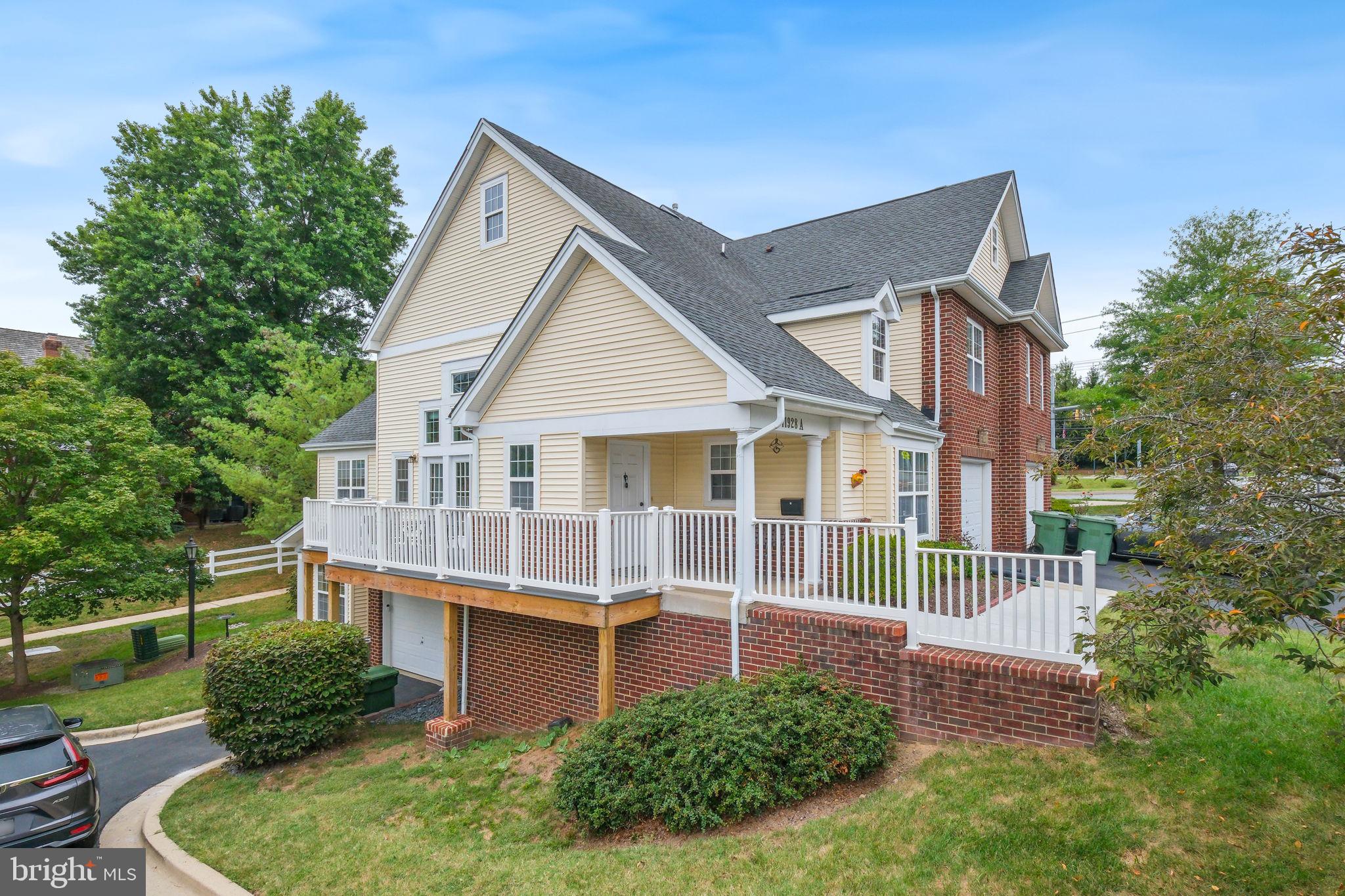 POTOMAC VILLAGE - Residential