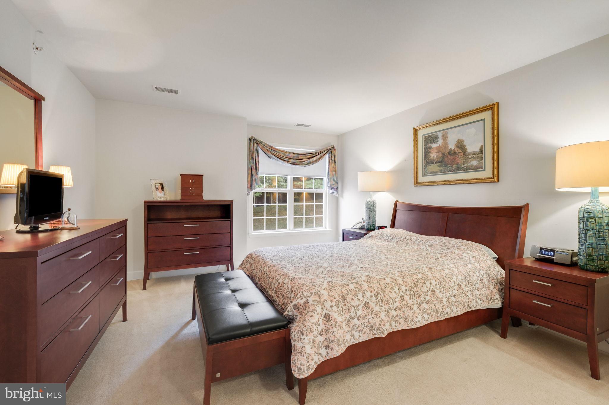 POTOMAC VILLAGE - Residential