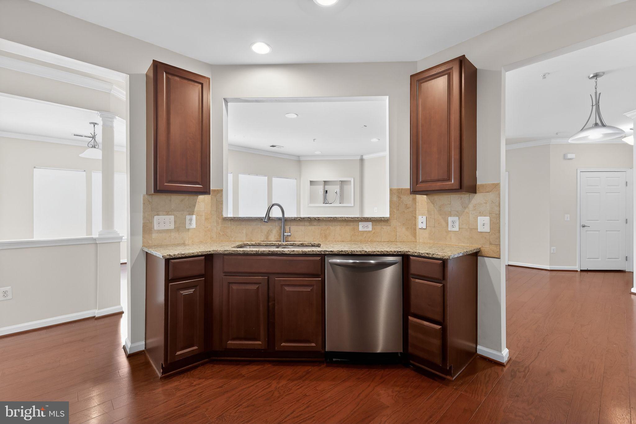 STONEY RUN VILLAGE - Residential