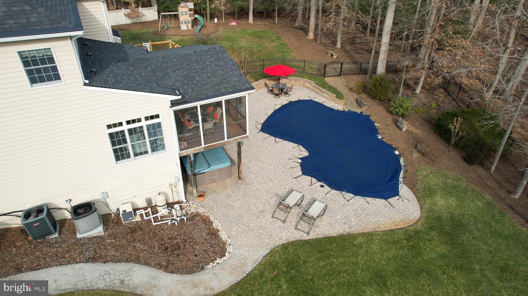 EAGLE POINTE - Residential