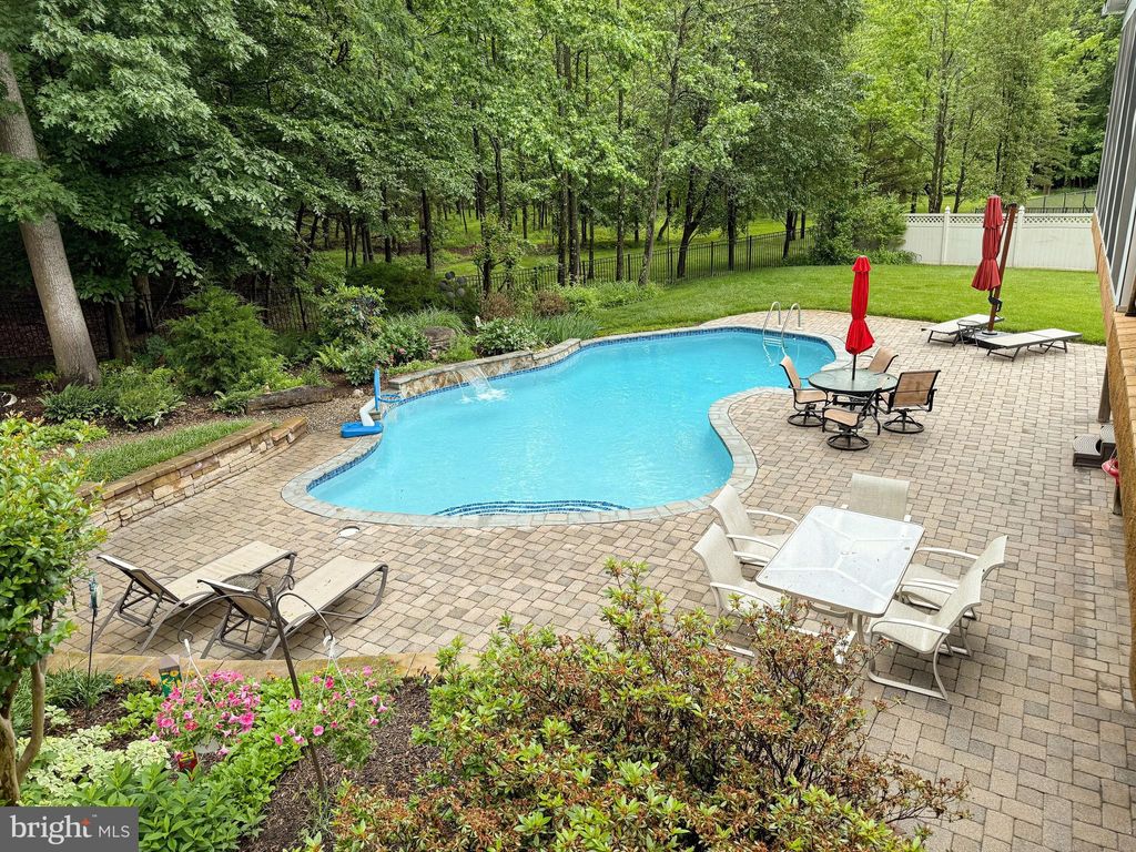 Photo of 1613 Turks Cap Lily Lane, ANNAPOLIS, MD 21401 (MLS # MDAA2134564)