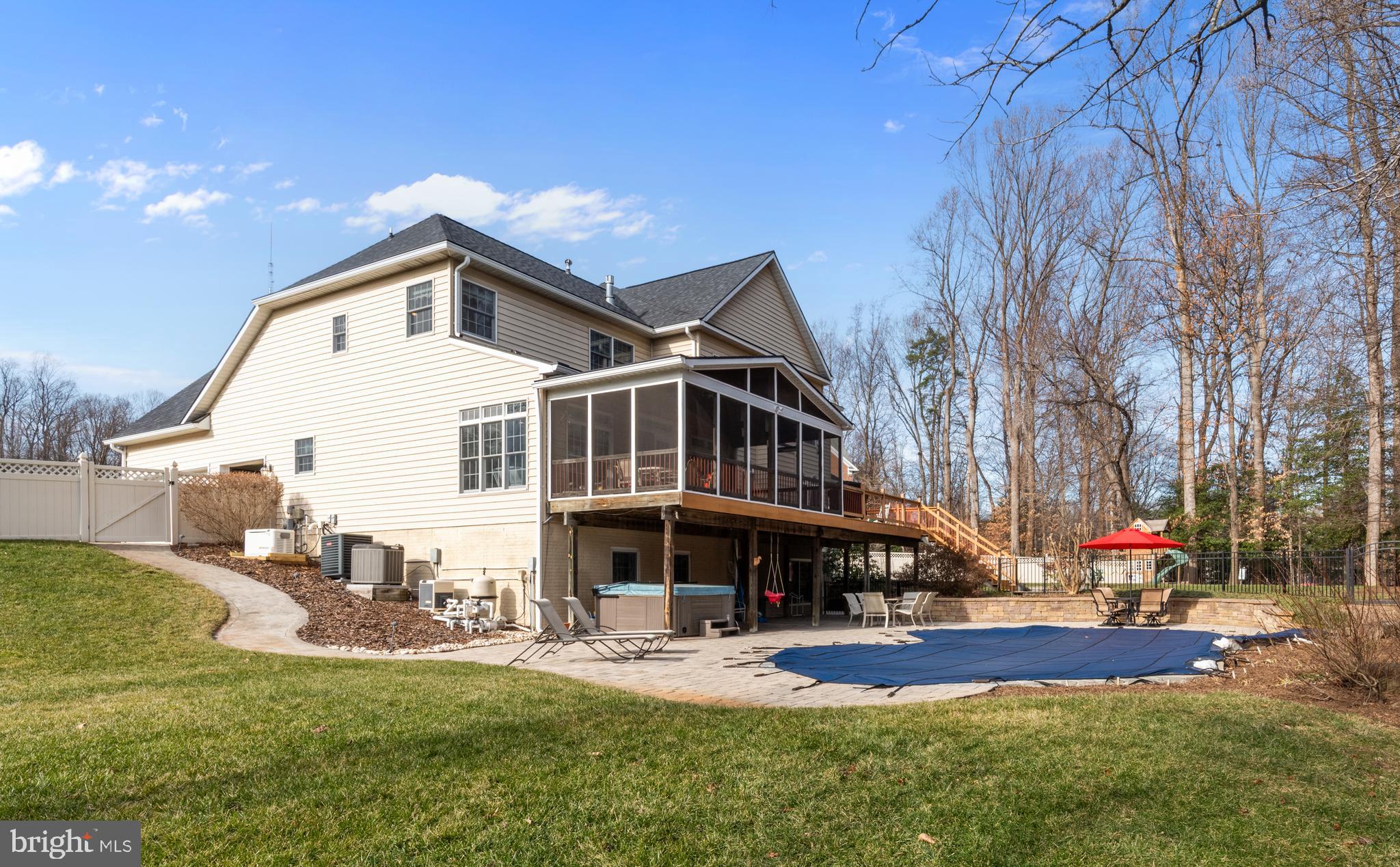 EAGLE POINTE - Residential