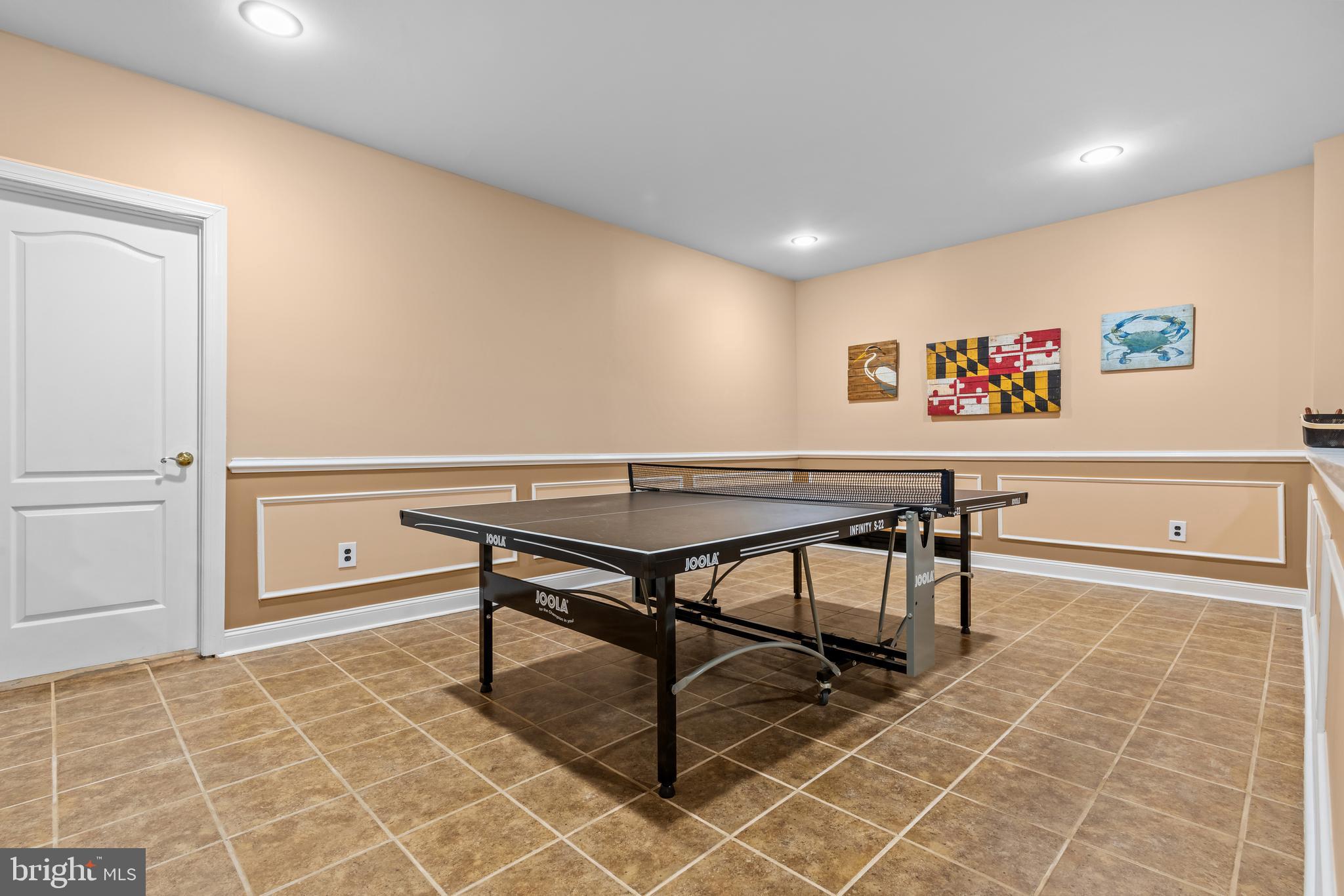 EAGLE POINTE - Residential