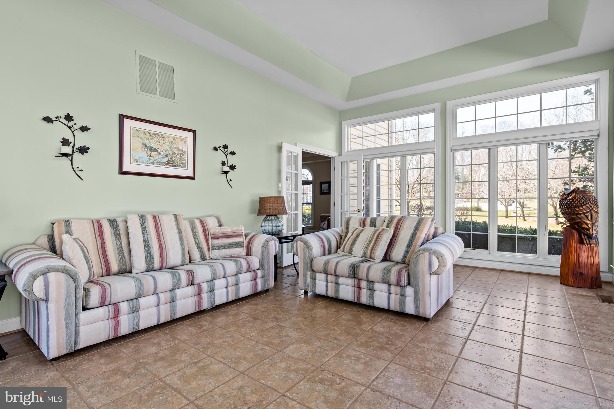 EAGLE POINTE - Residential