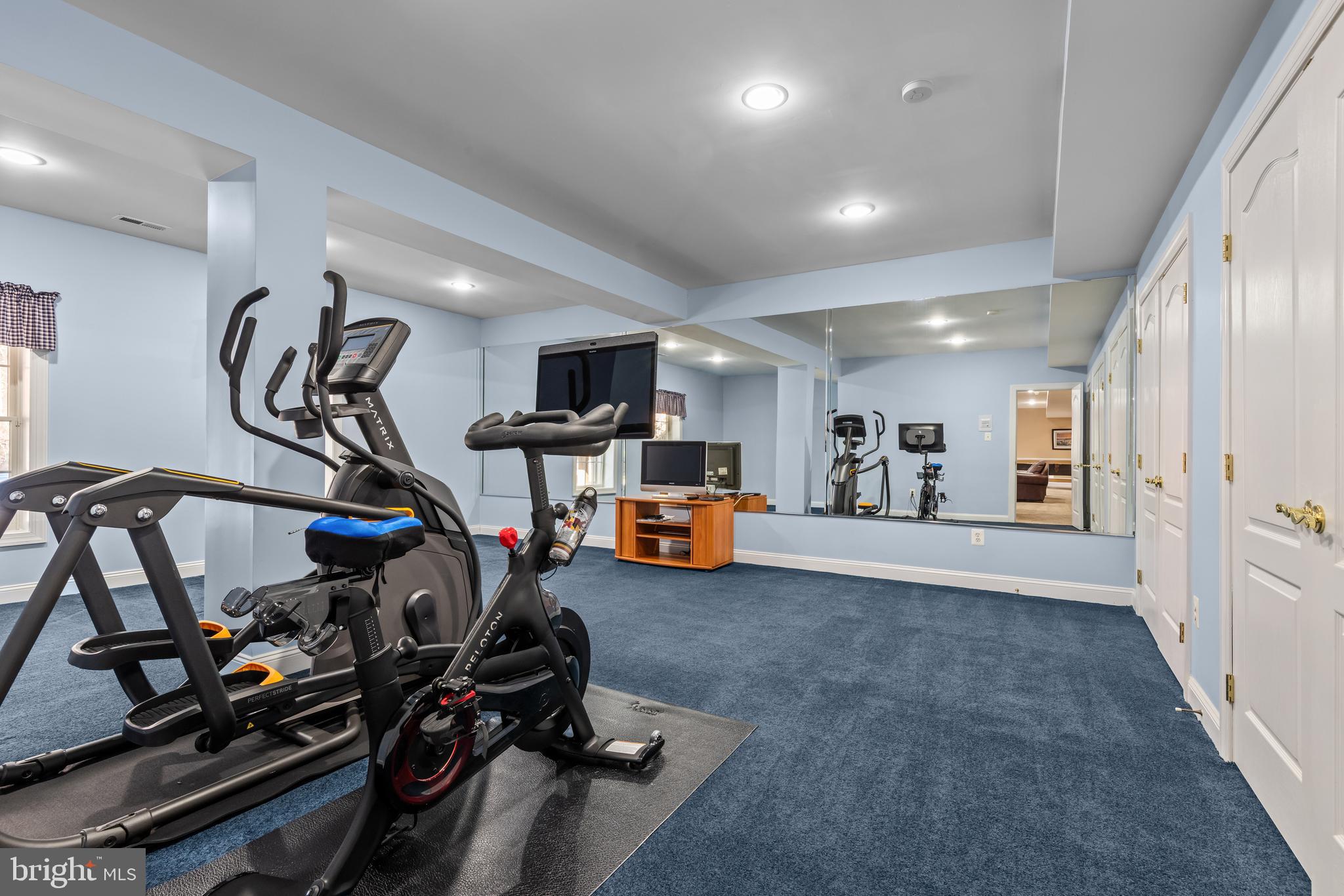 EAGLE POINTE - Residential