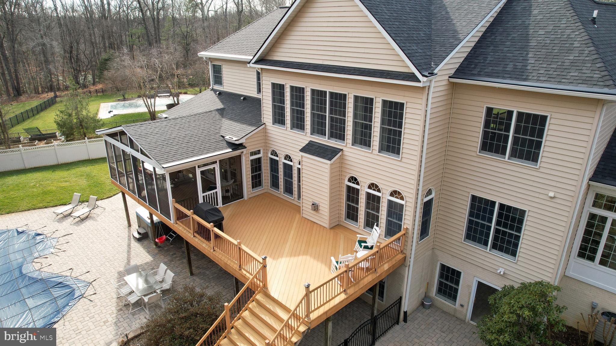 EAGLE POINTE - Residential