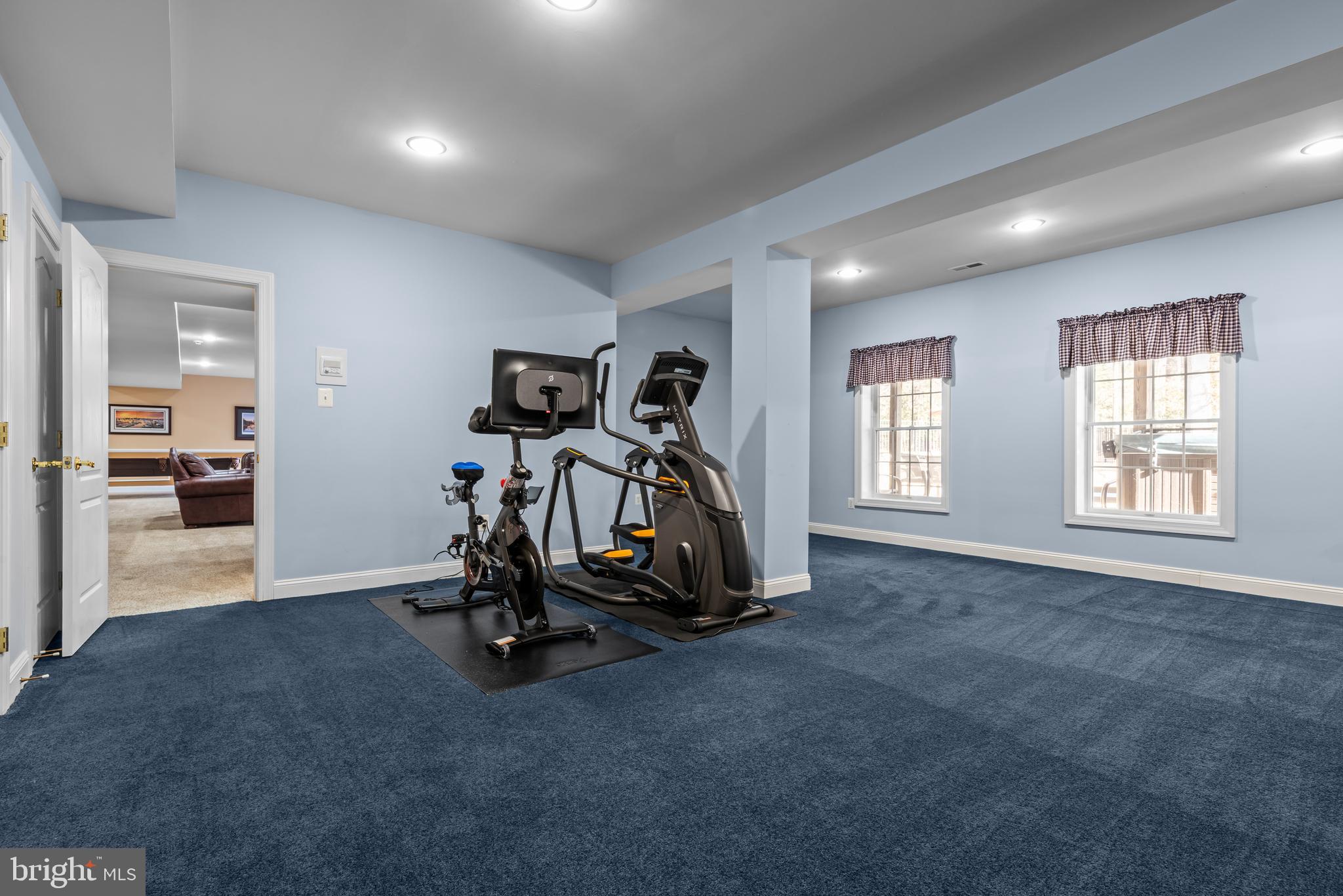 EAGLE POINTE - Residential