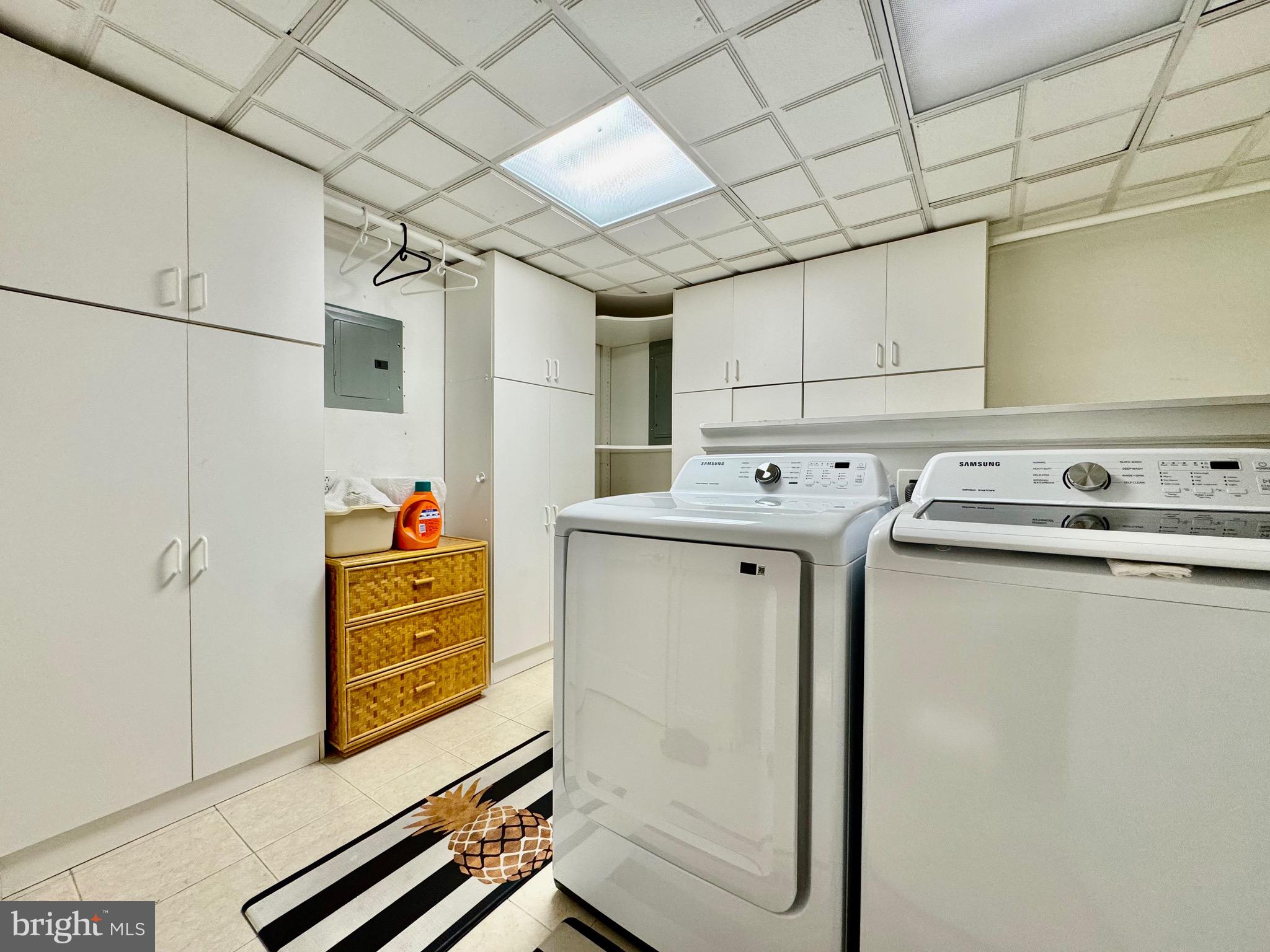 COUNTRYSIDE - Residential