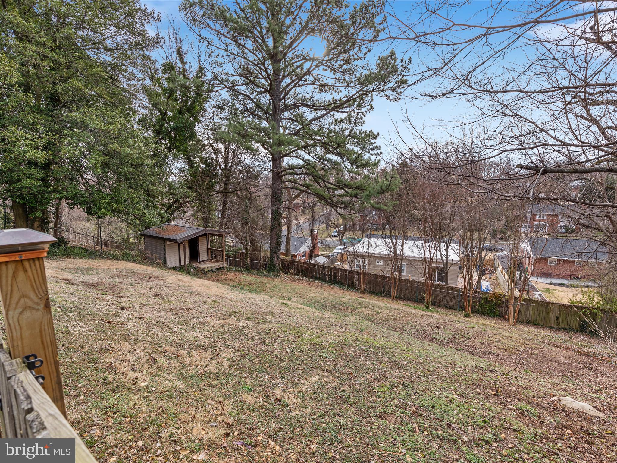 LINCOLNIA HILLS - Residential