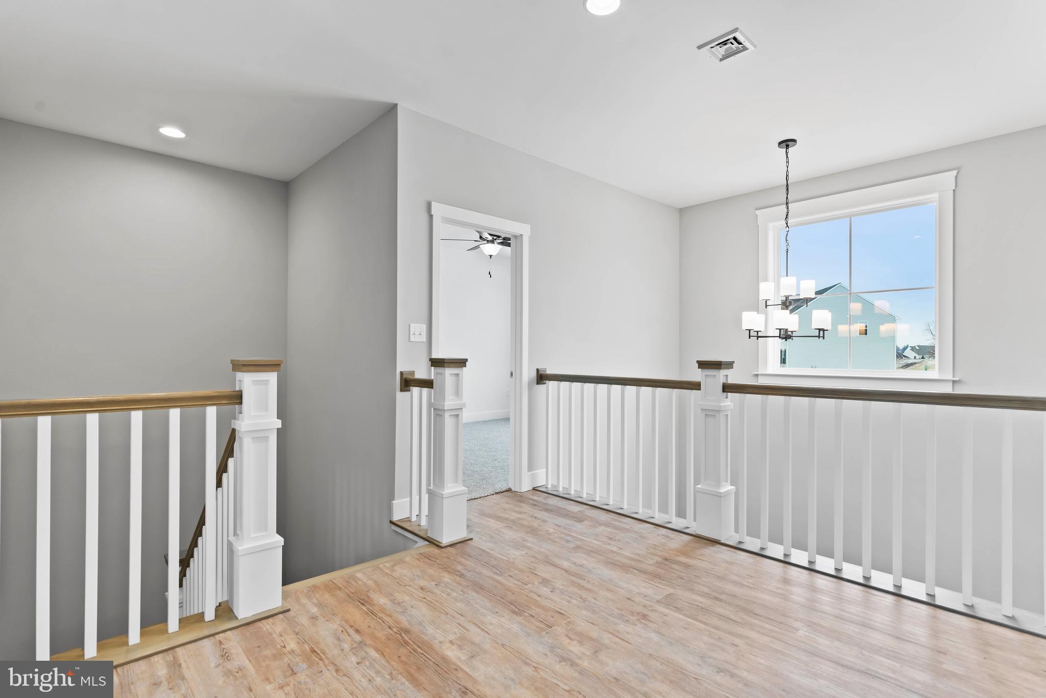 WILSHIRE ESTATES - Residential