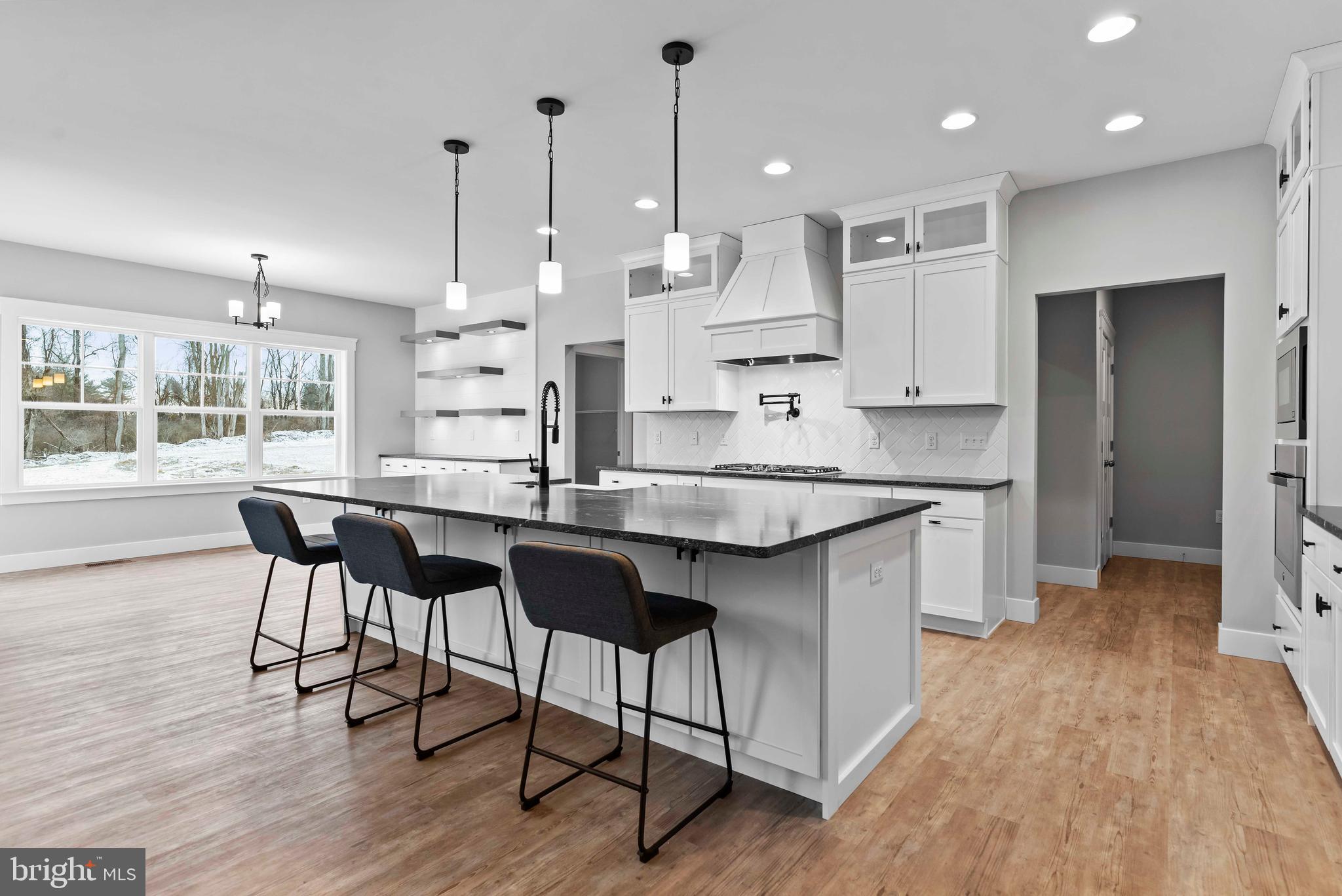 WILSHIRE ESTATES - Residential