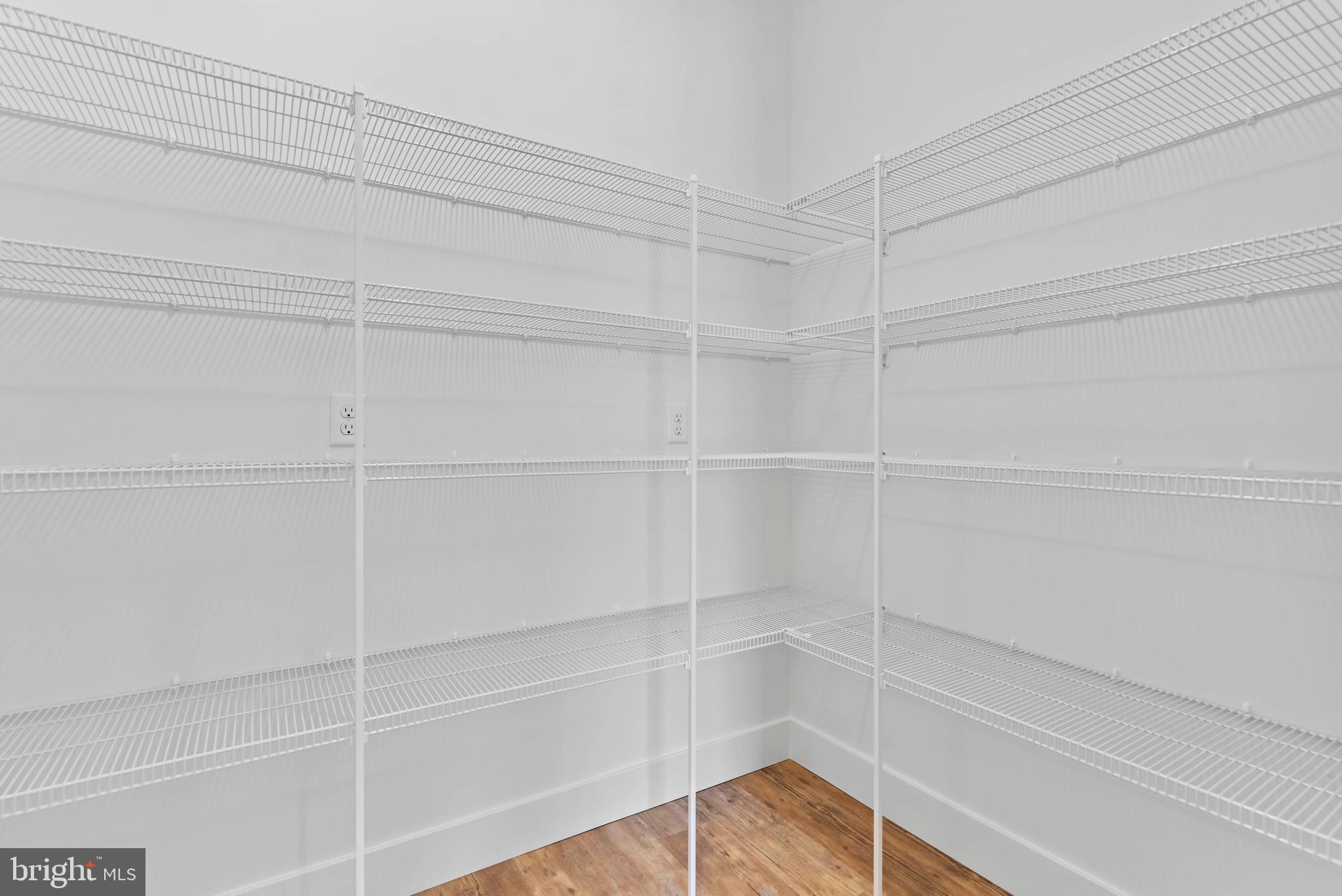 WILSHIRE ESTATES - Residential