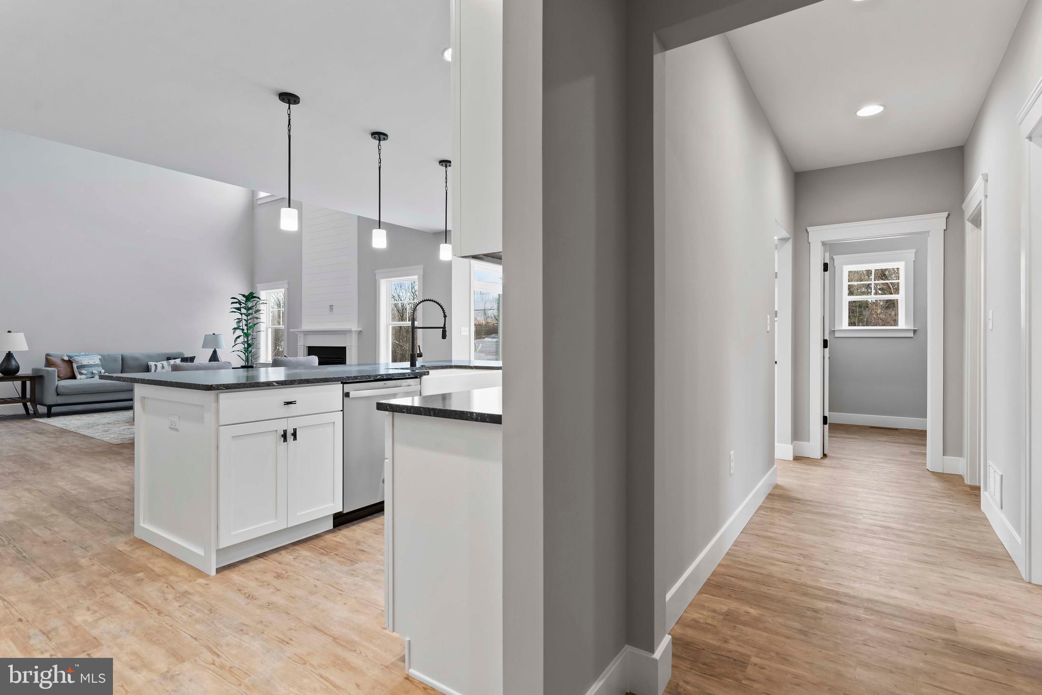 WILSHIRE ESTATES - Residential