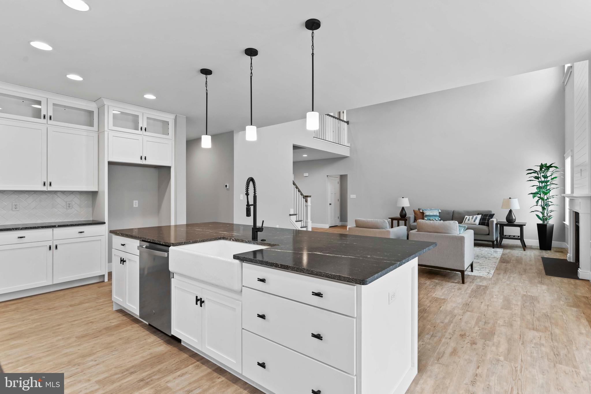 WILSHIRE ESTATES - Residential