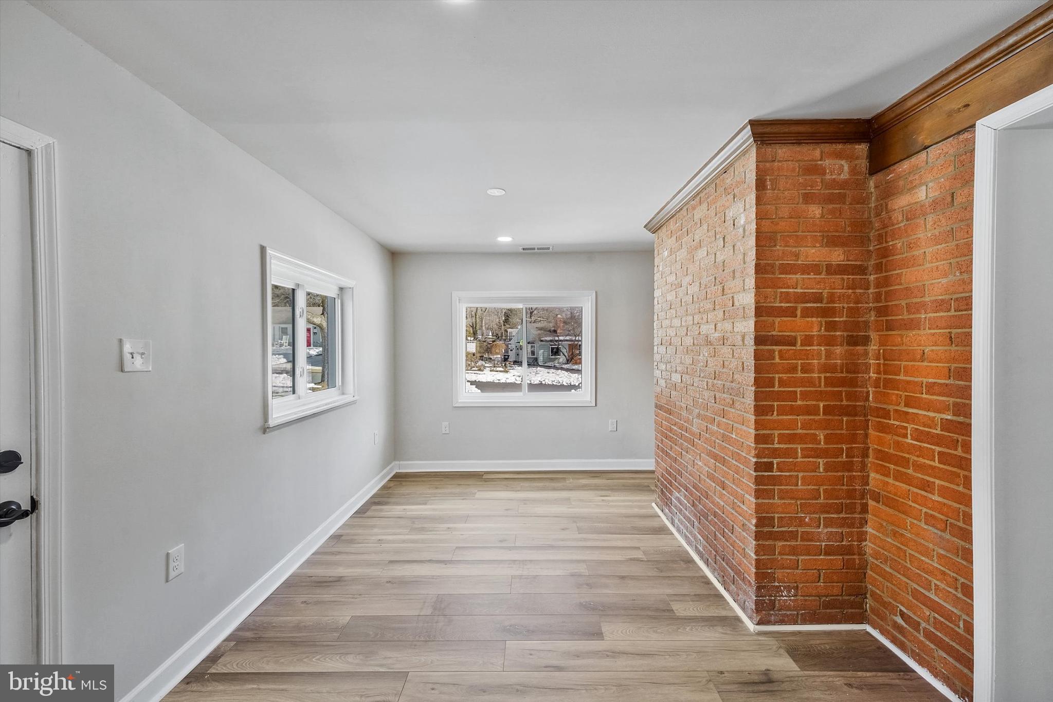 OLD LEE HILLS - Residential