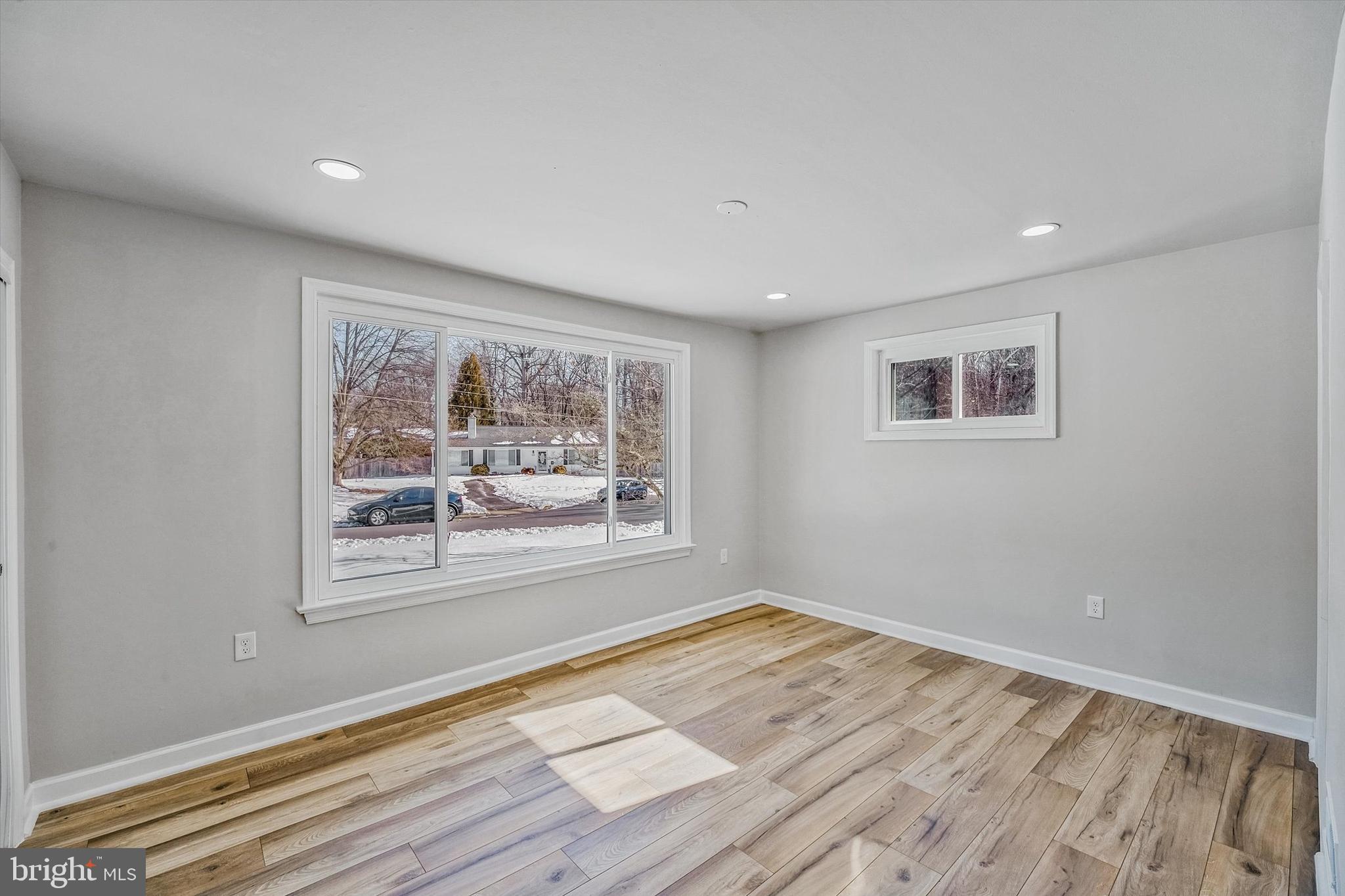 OLD LEE HILLS - Residential