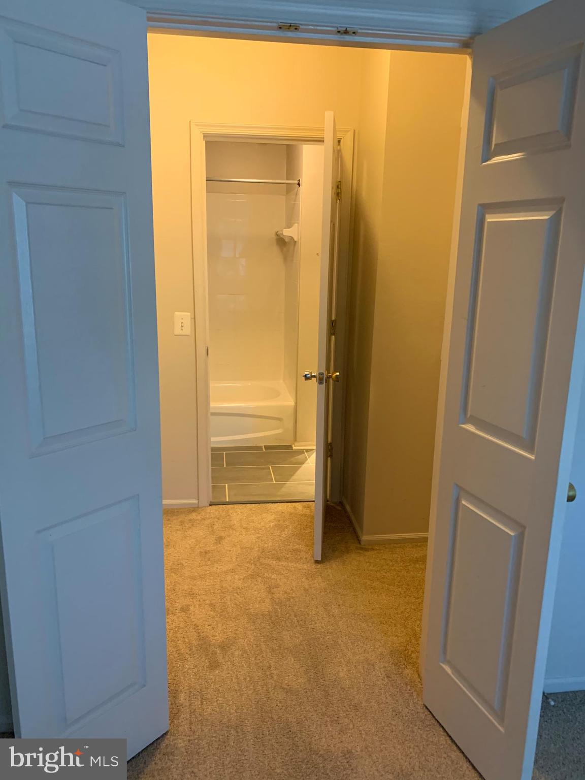 GATES OF MCLEAN - Residential Lease