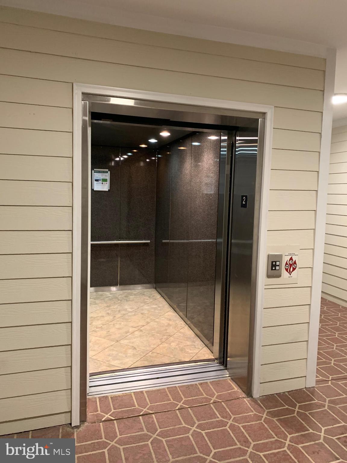 GATES OF MCLEAN - Residential Lease