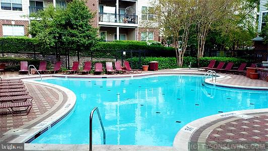 GATES OF MCLEAN - Residential Lease