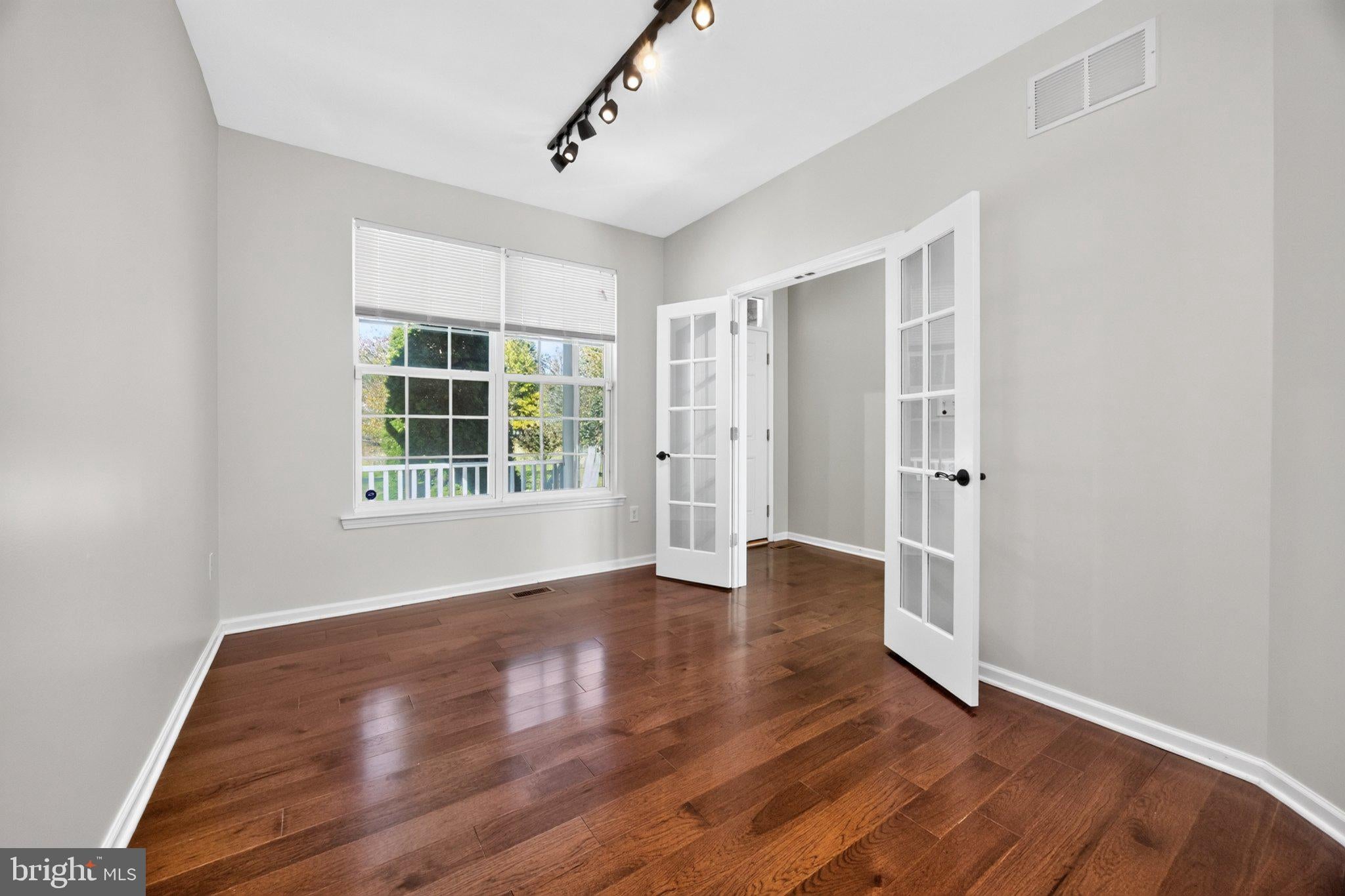 320 DARTMOUTH ROAD