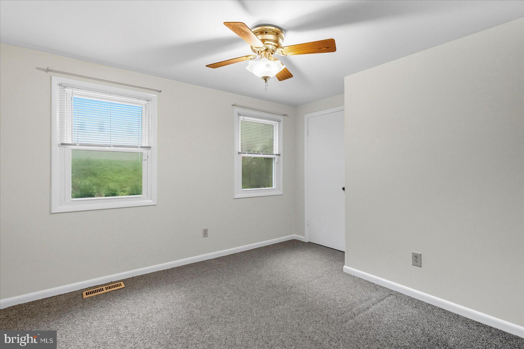 RICHLYN MANOR - Residential