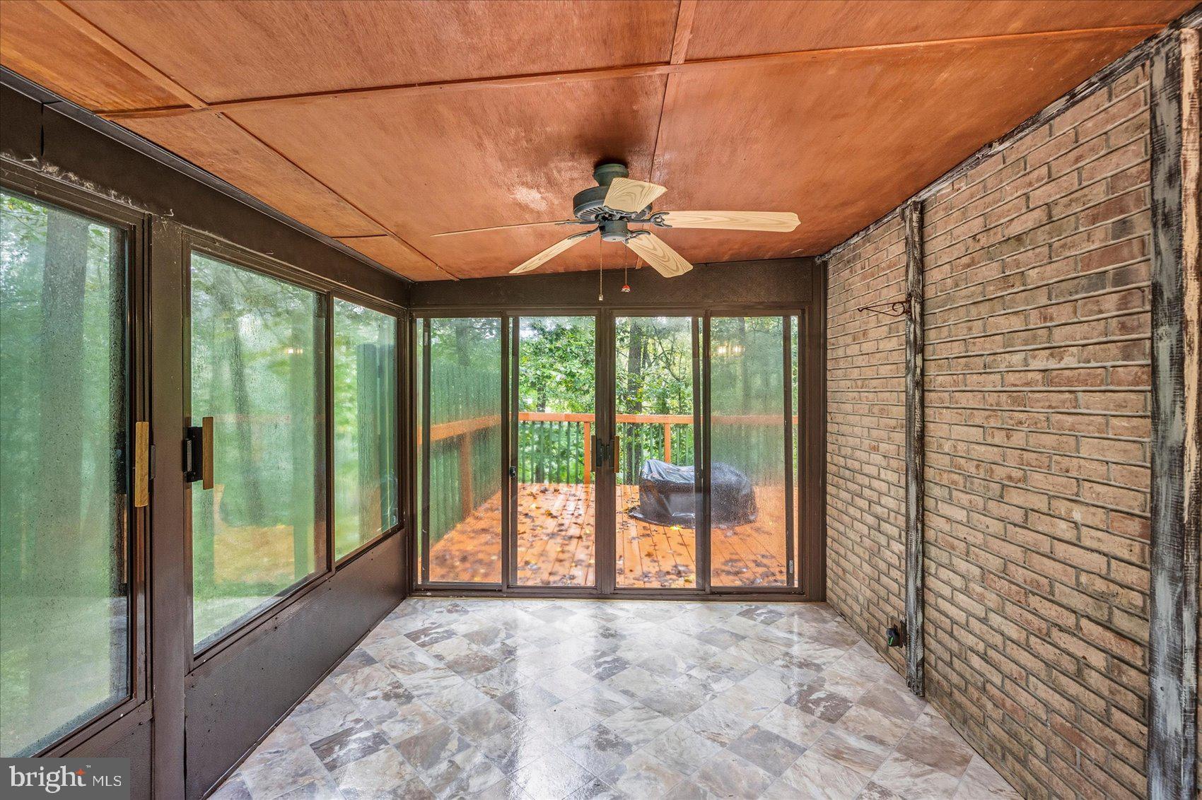 RICHLYN MANOR - Residential