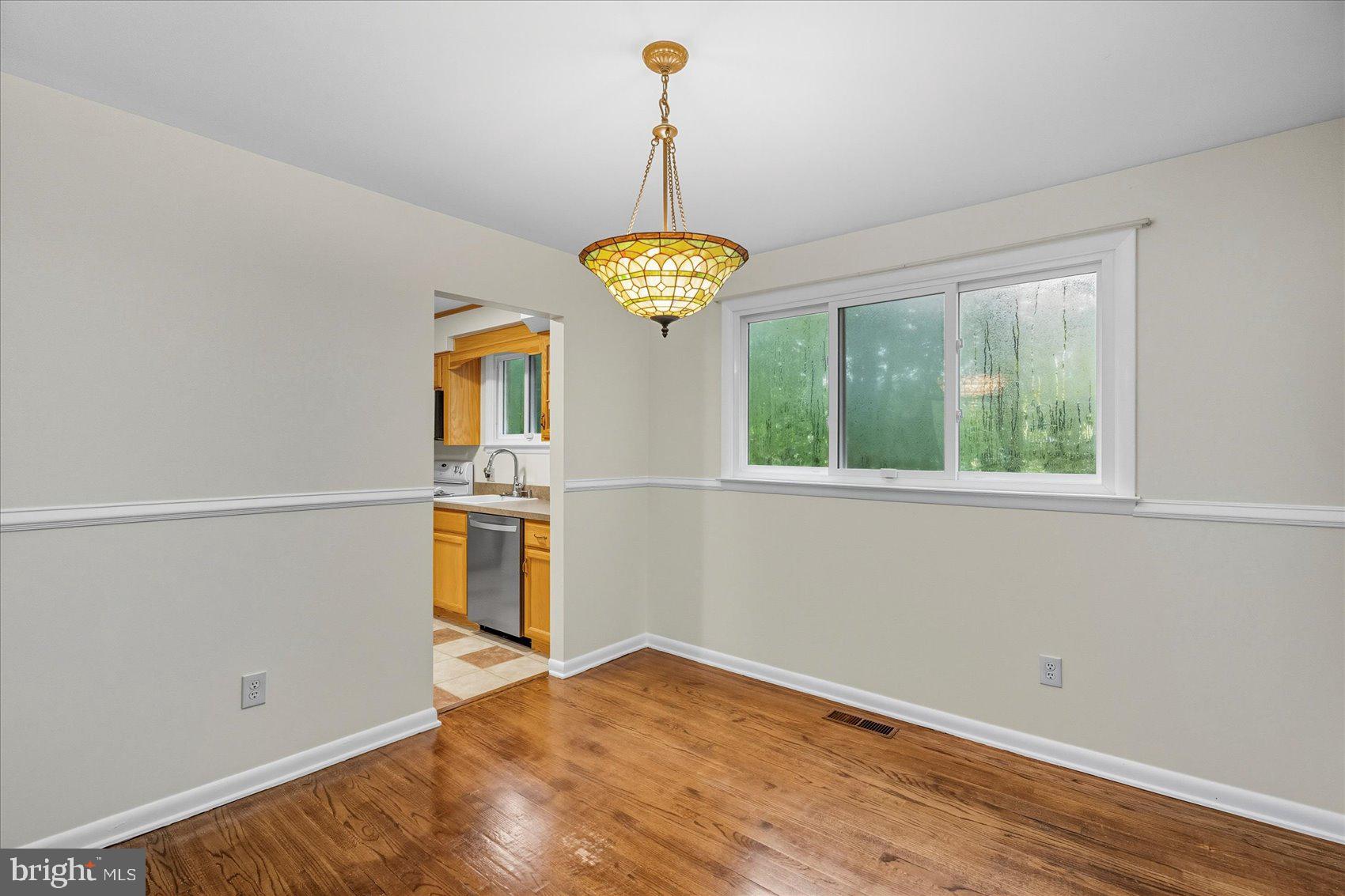 RICHLYN MANOR - Residential