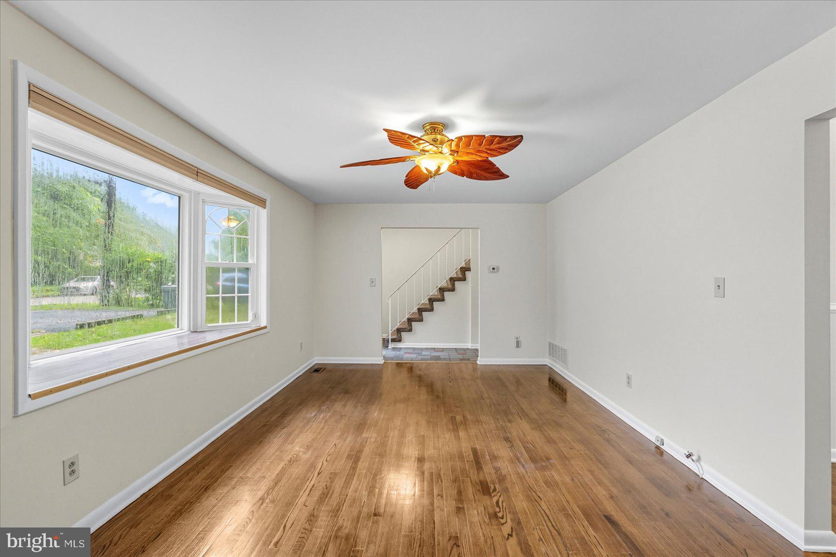 RICHLYN MANOR - Residential