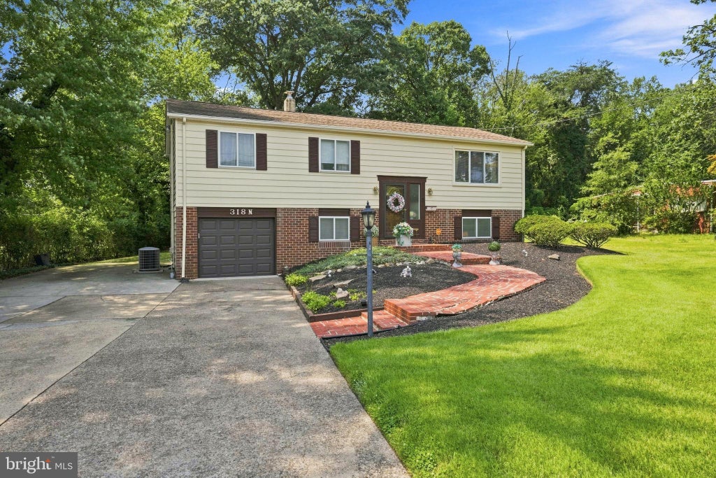 Photo of 318 N Warwick Road, LAWNSIDE, NJ 08045 (MLS # NJCD2124358)